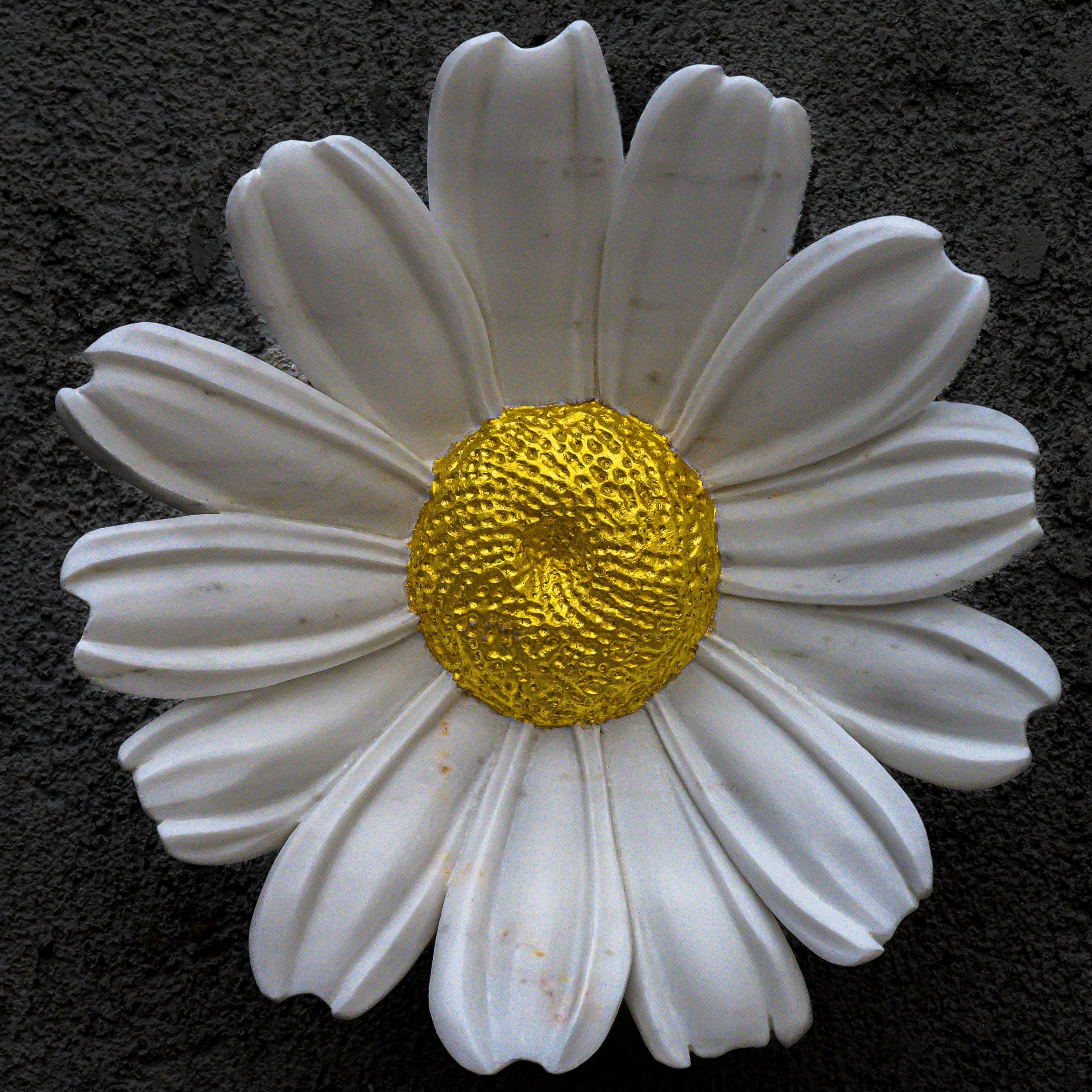 Testimento del Sol, 39x39x16, Marble Dionisos/ Gold leaves, 2025 