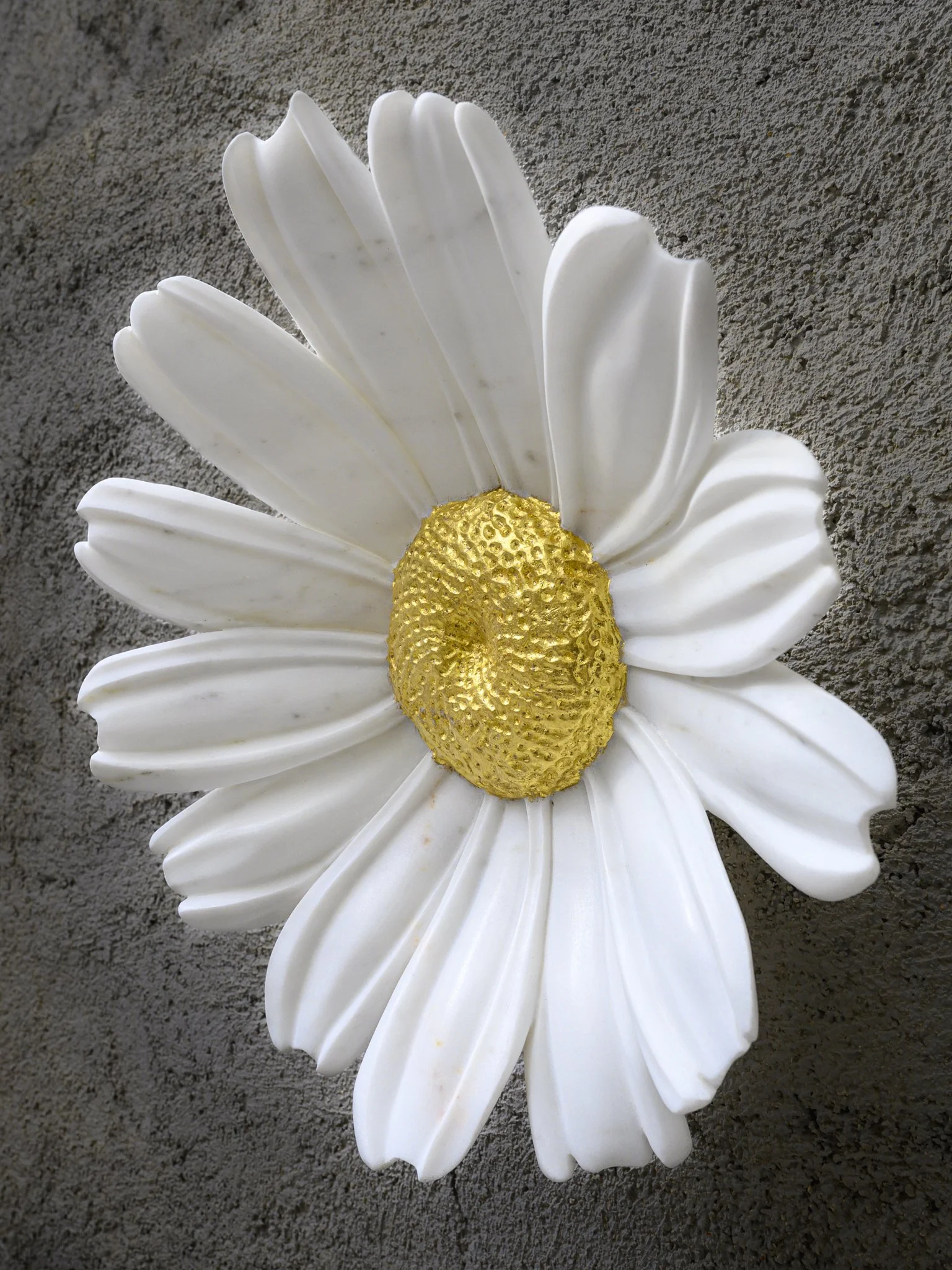 Testamento del Sol, 39x39x16, Marble Dionisos/ Gold leaves, 2025 