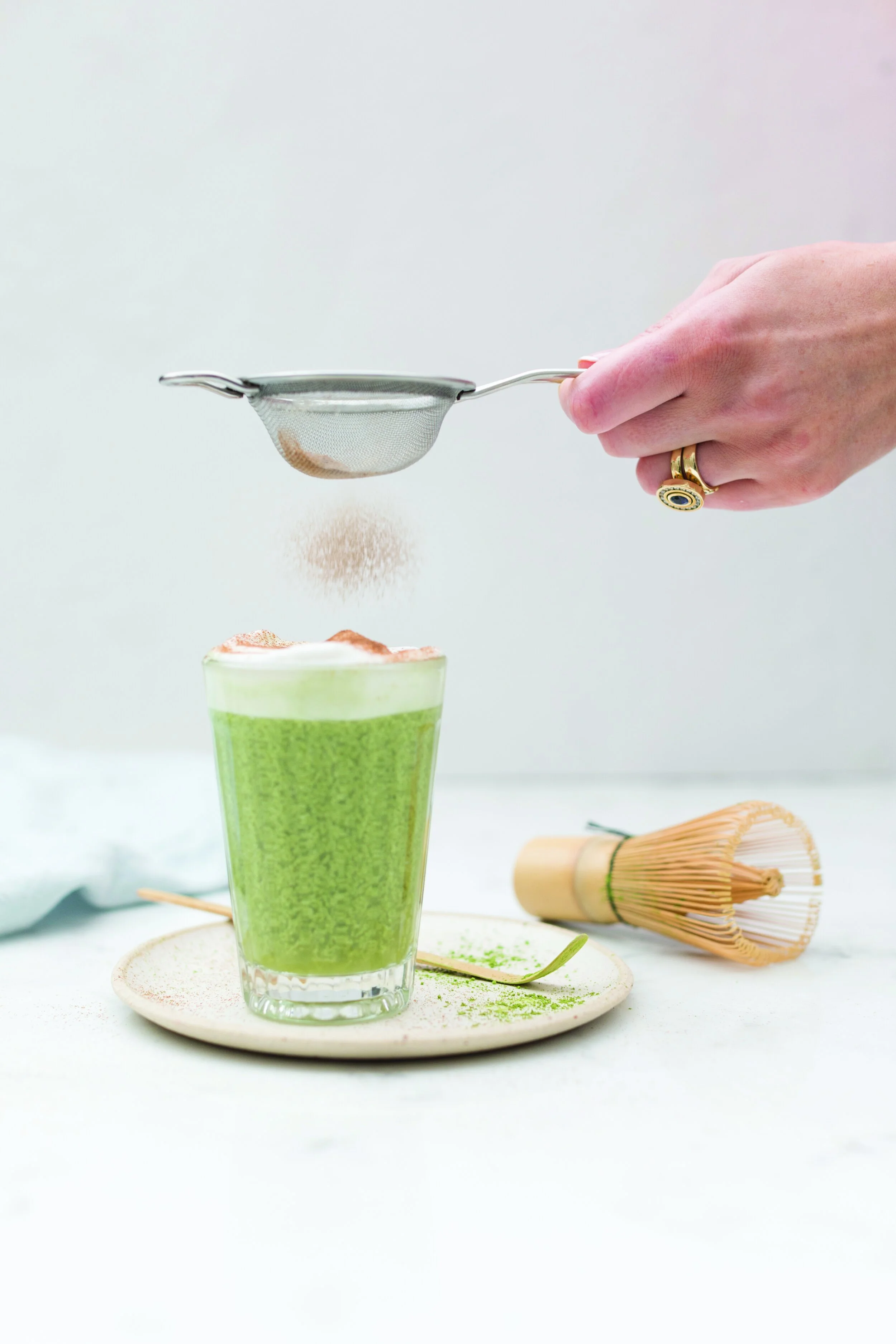 MATCHA AND CINNAMON LATTE