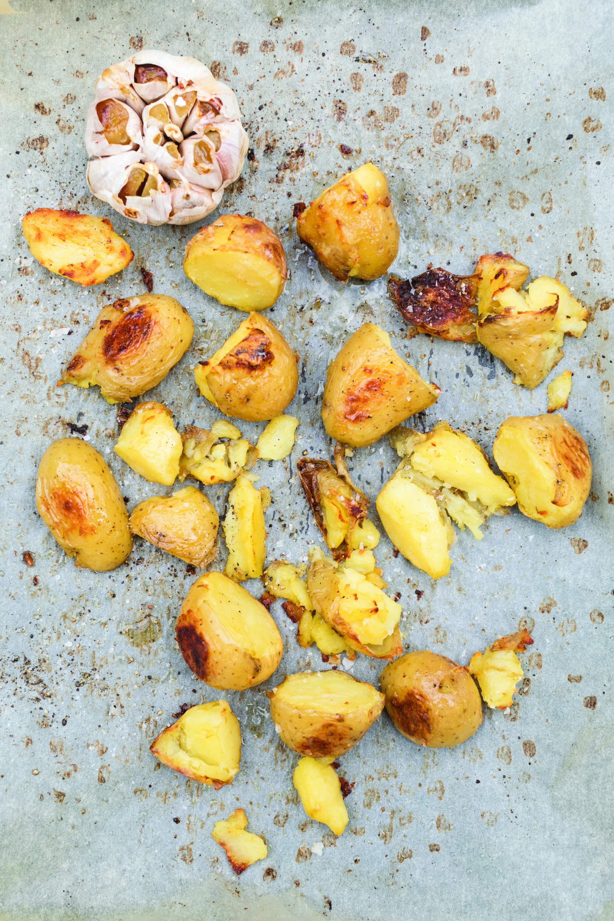 THE BEST ROAST POTATOES WITH ROASTED GARLIC SAUCE