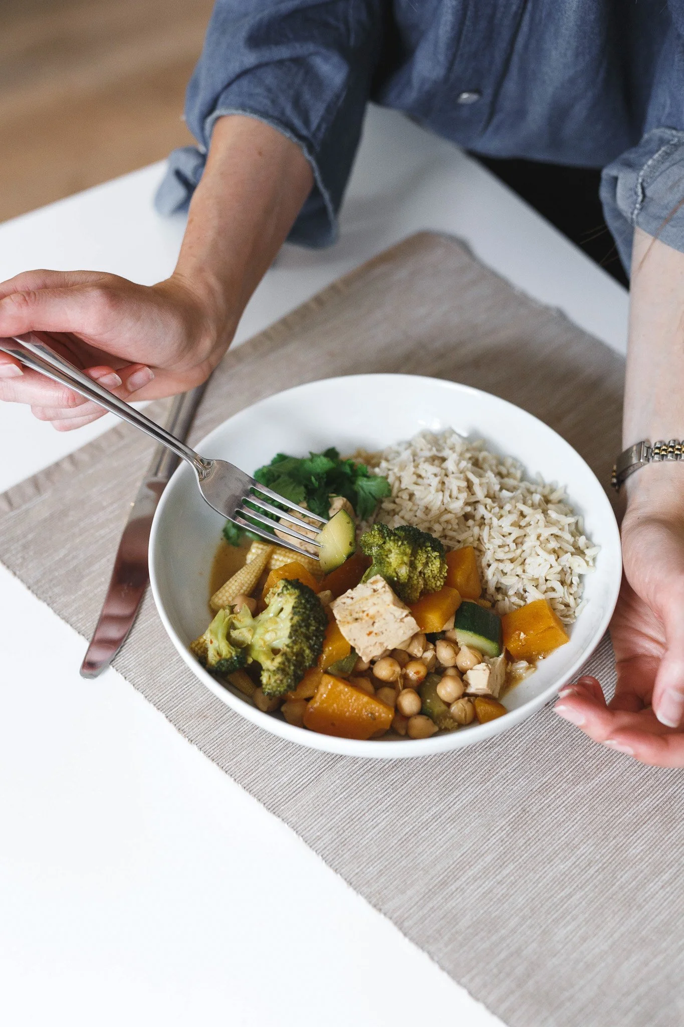 MISO SOUP WITH TOFU AND VEGETABLES