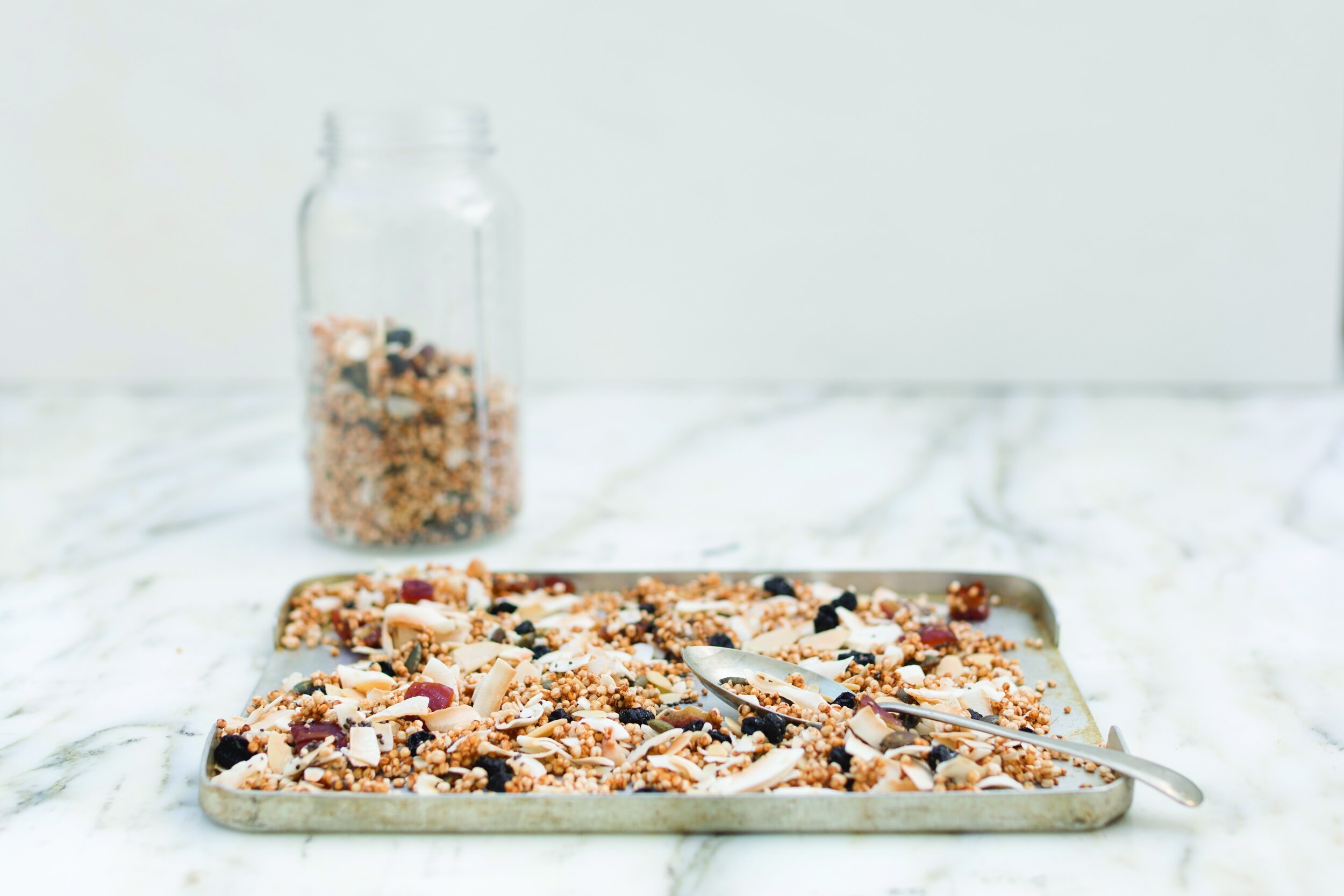 GRAIN-FREE BLUEBERRY AND QUINOA GRANOLA