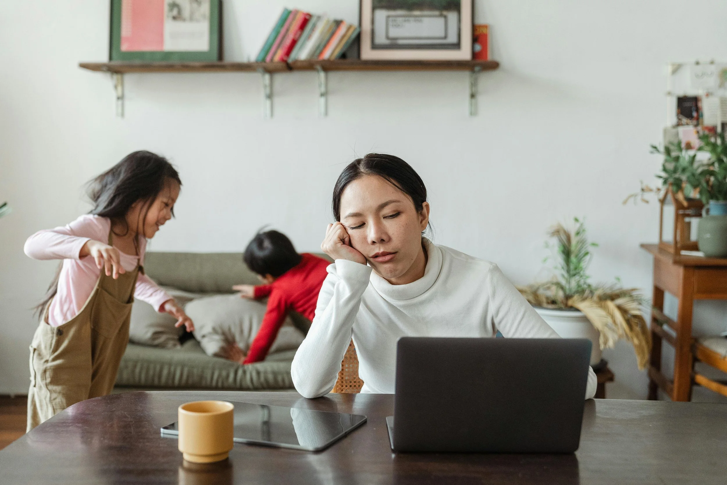 The Hidden Exhaustion of Always Being Strong as a Working Mom