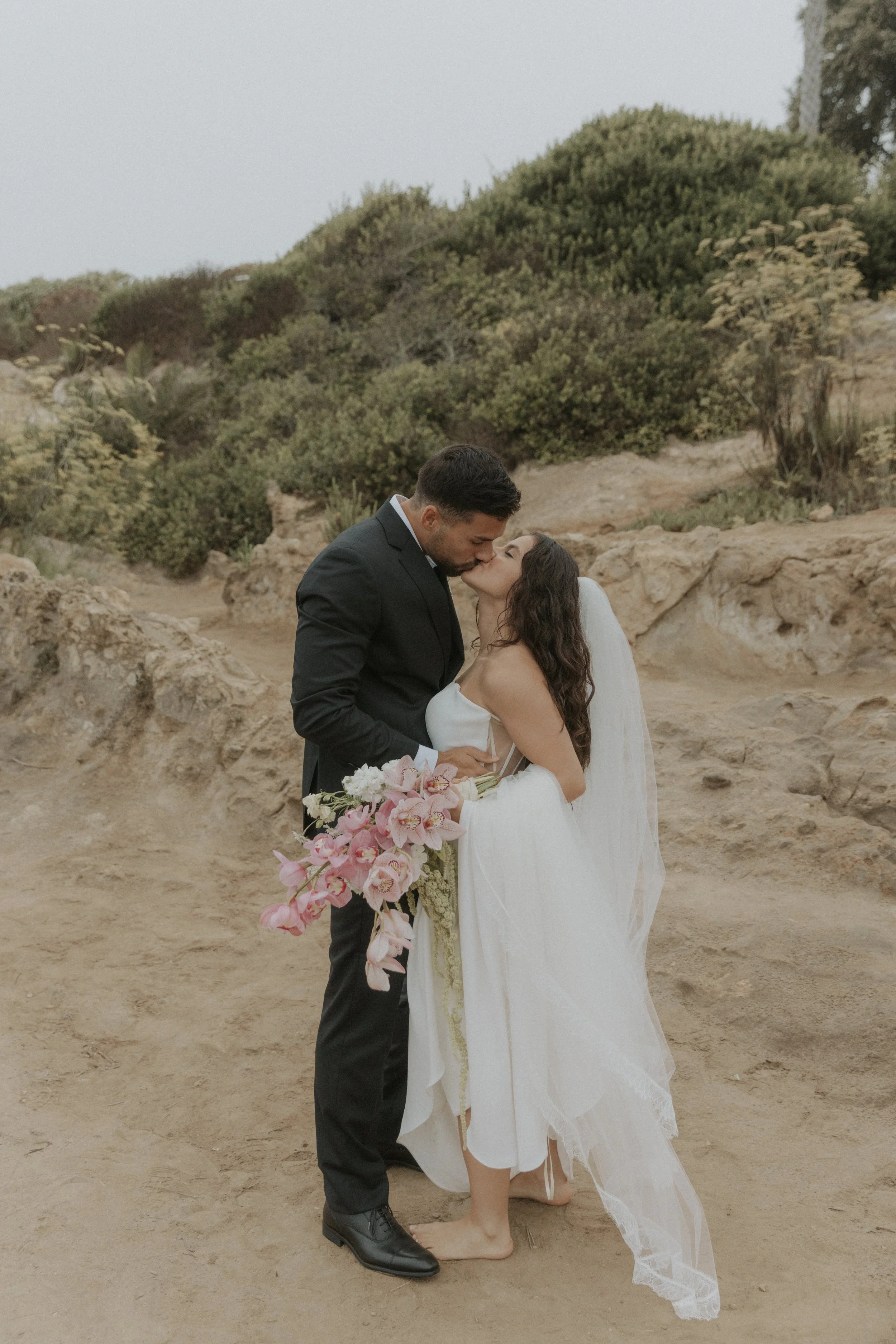 newport_beach_elopement_sneak_peeks3.jpg