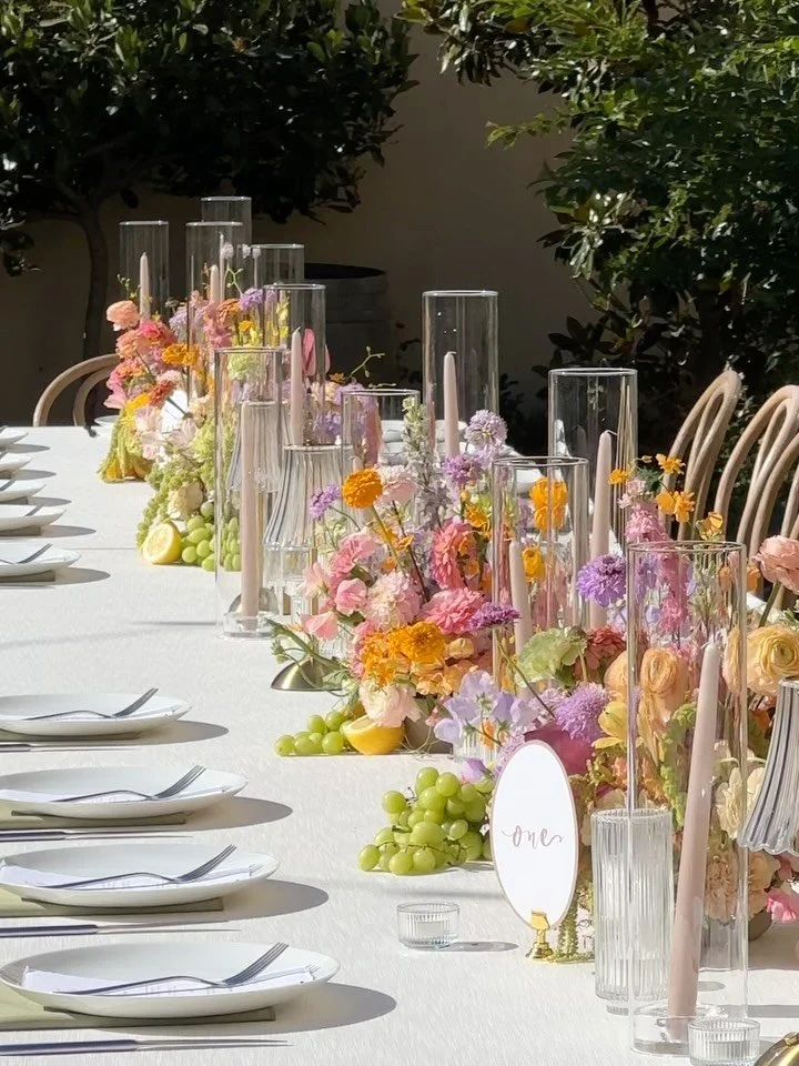 from studio to table&mdash; summer blooms for y + d 🌸🍋

@wildeandsageco 
@monserateweddings 
@alibeckphoto 
@alexc.films
@kvo.artistry
@biloevents
@simplyheavenly_photobooth