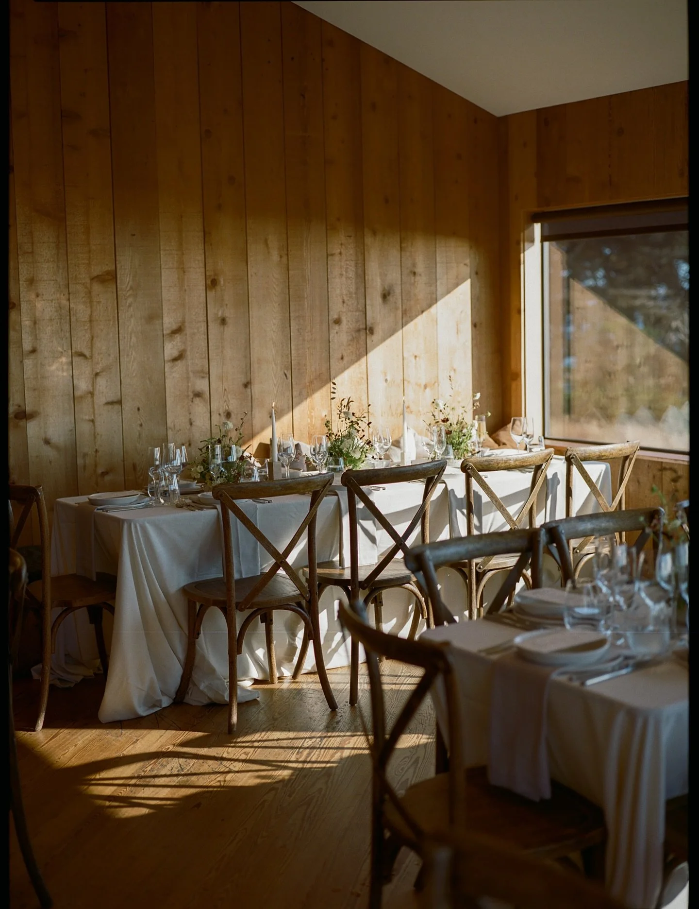 sea ranch lodge, ca

@wildeandsageco
@thesearanchlodge 
@annaaelizabethphoto 
@juicystemz 
@fieldnotesbakeshop 
@jennsnicedesigns 
@bridalbyjasminek