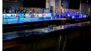 The Patriot Lounge - Photo 2