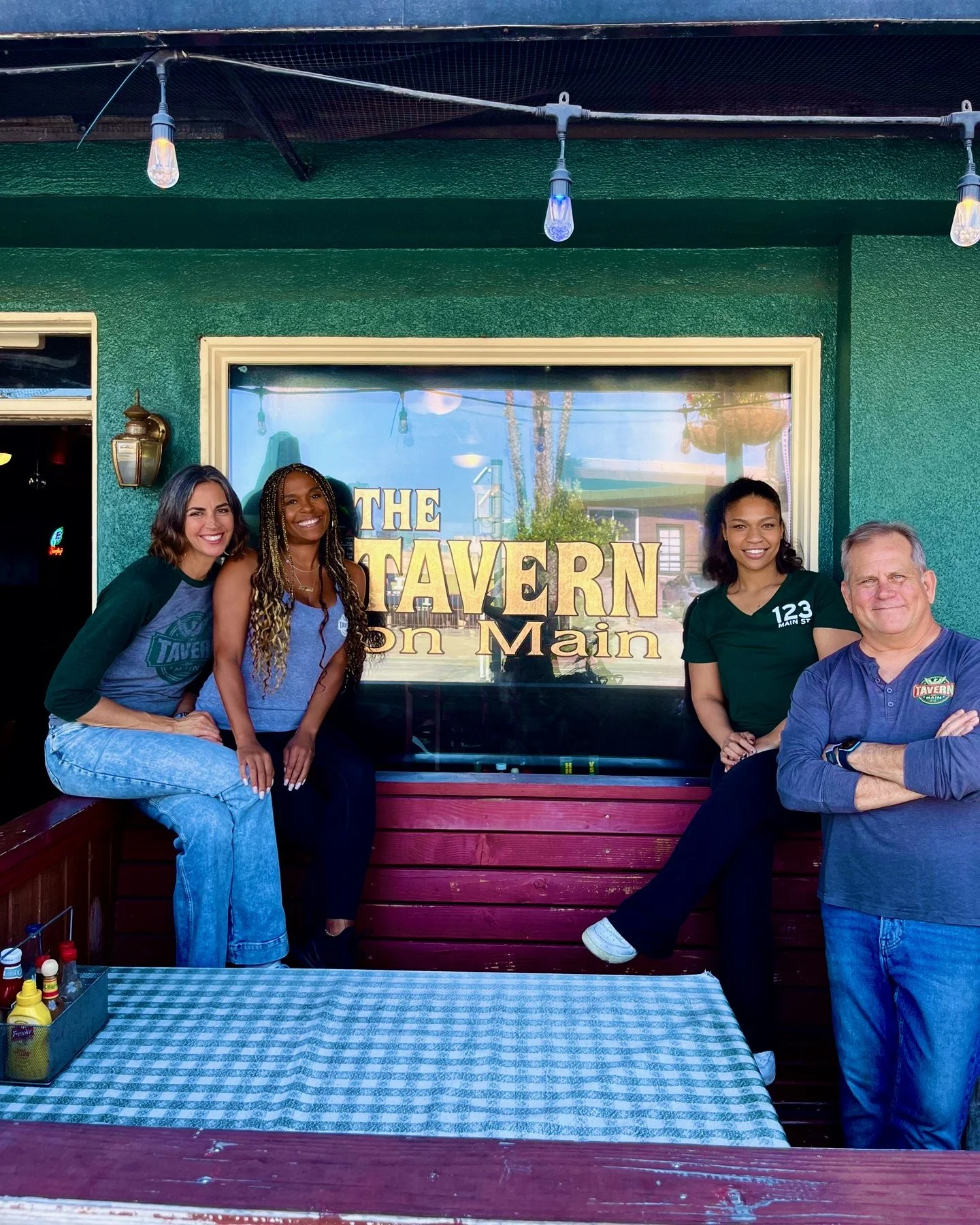 1_TavernOnMain.jpeg