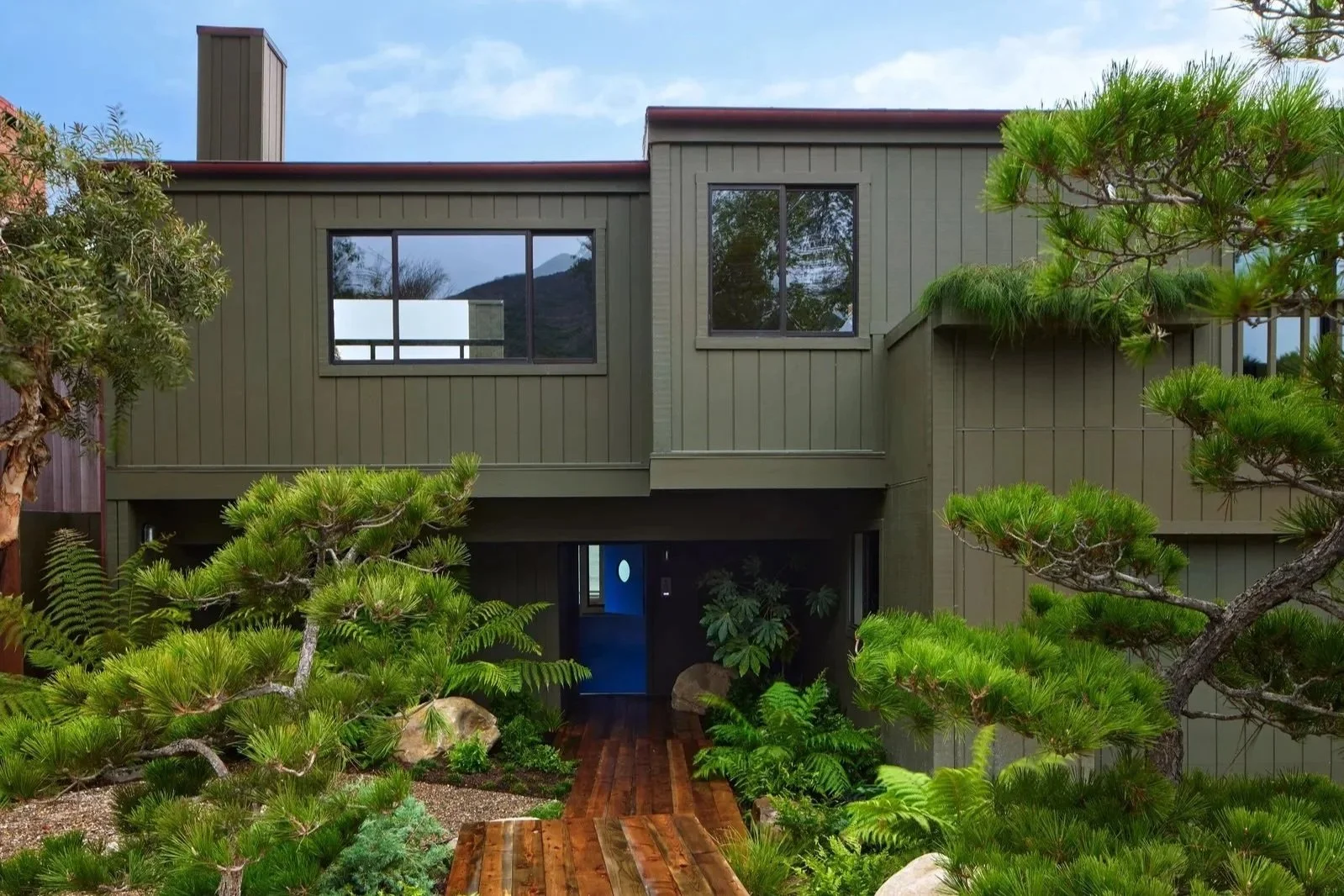 The Beach Cottage — Ventura, CA