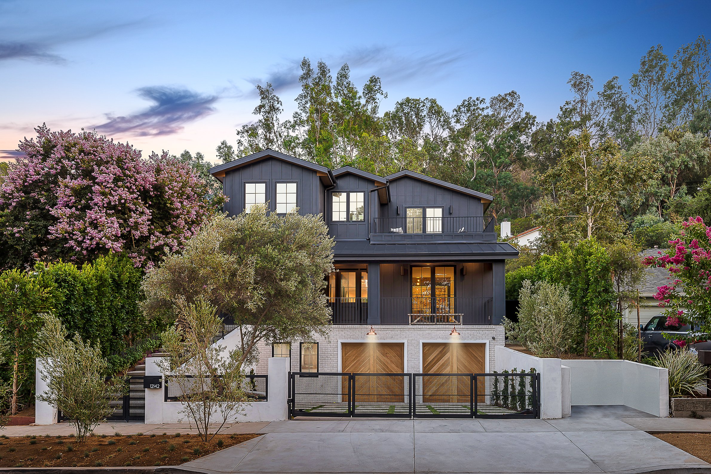 12142LaurelTerrace_HiRes (2 of 66).jpg