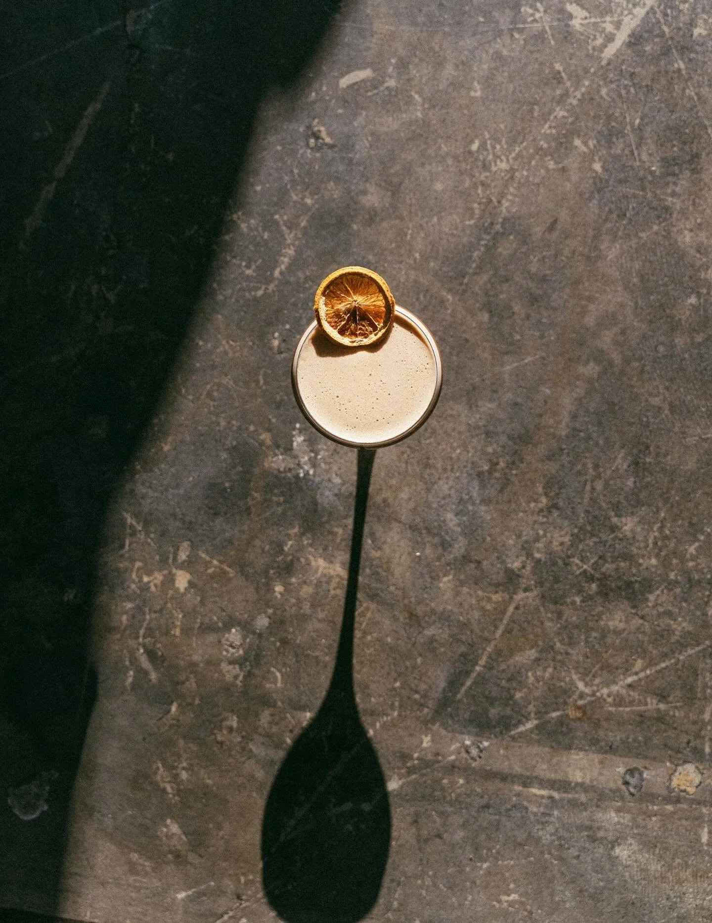 nothin like a mid-afternoon coffee 
@thenativecoffeecompany creations never cease to amaze me &mdash; immortalizing them in photo is the least i can do 😌🔥