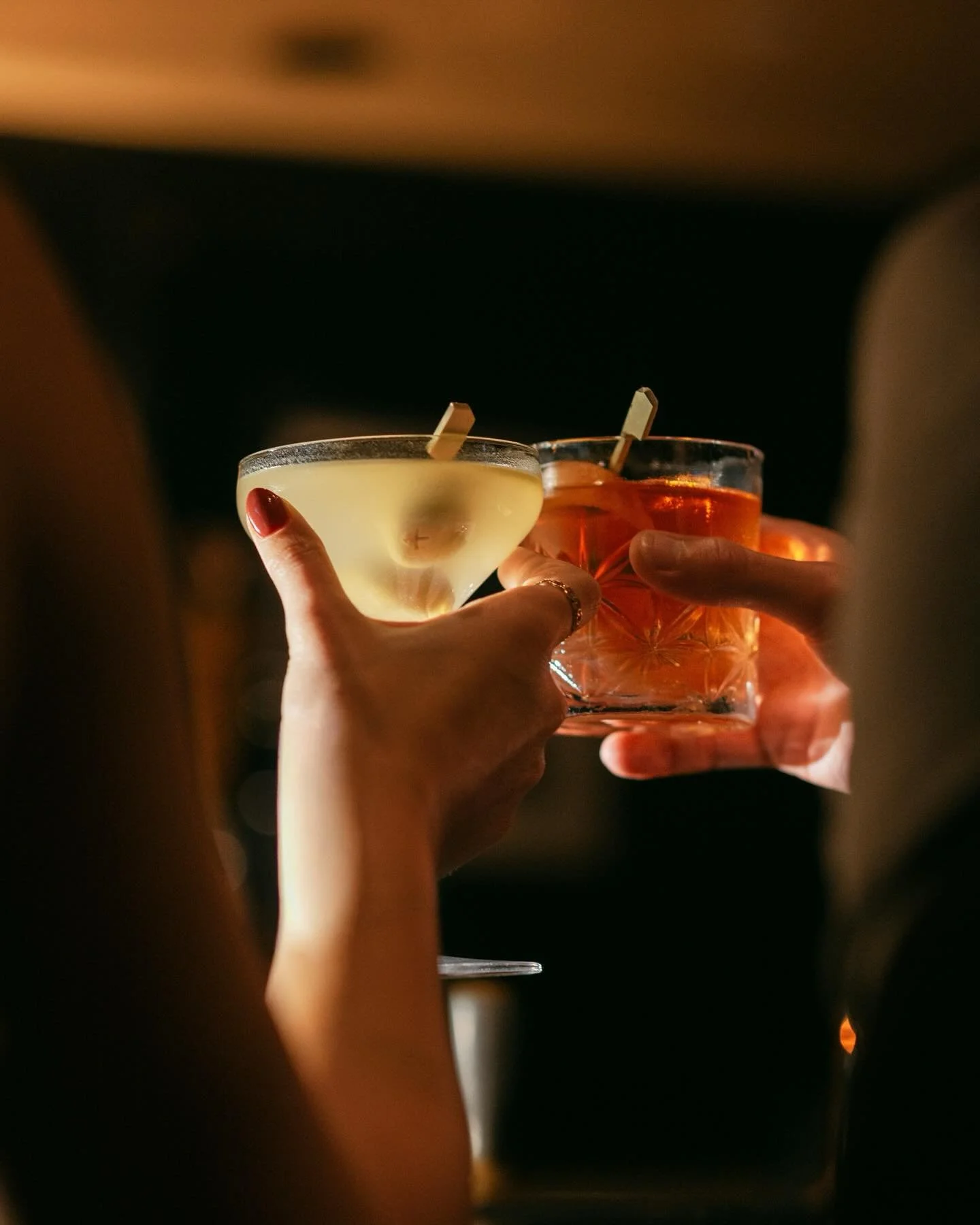 cocktail hour&rsquo;s never looked this good 🍸🥃

recent work for @101media_ 🫶🏽