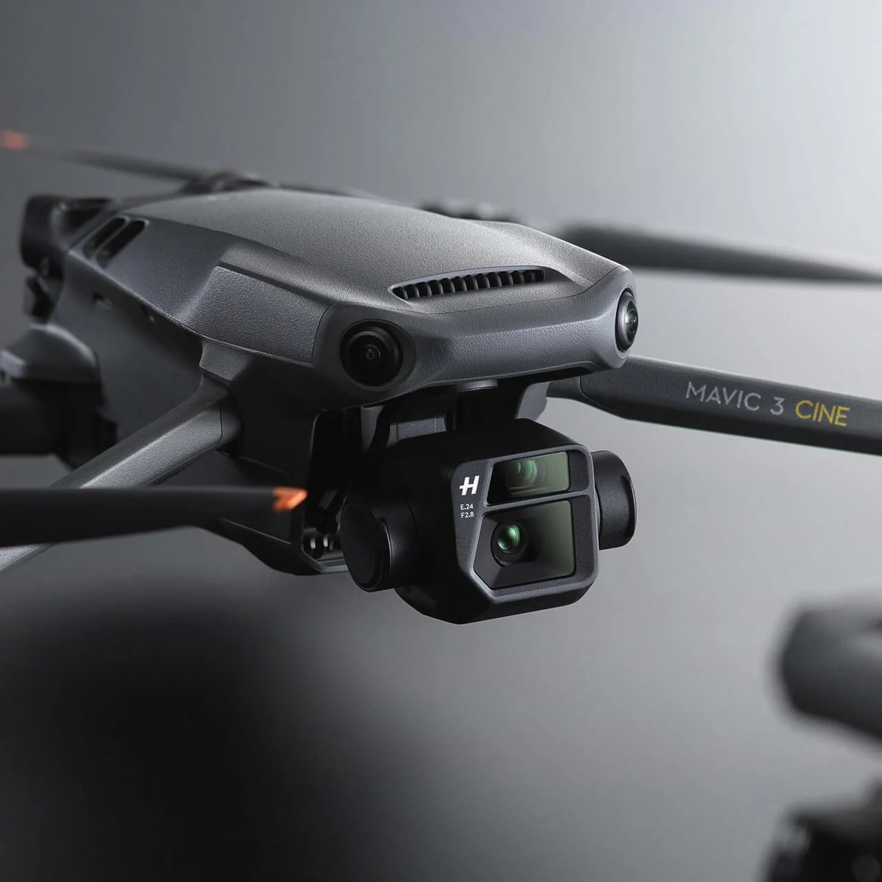 【美品】DJI Mavic 3 Cine DJI Mavic 3 Cine Premium Combo — Drones Toronto