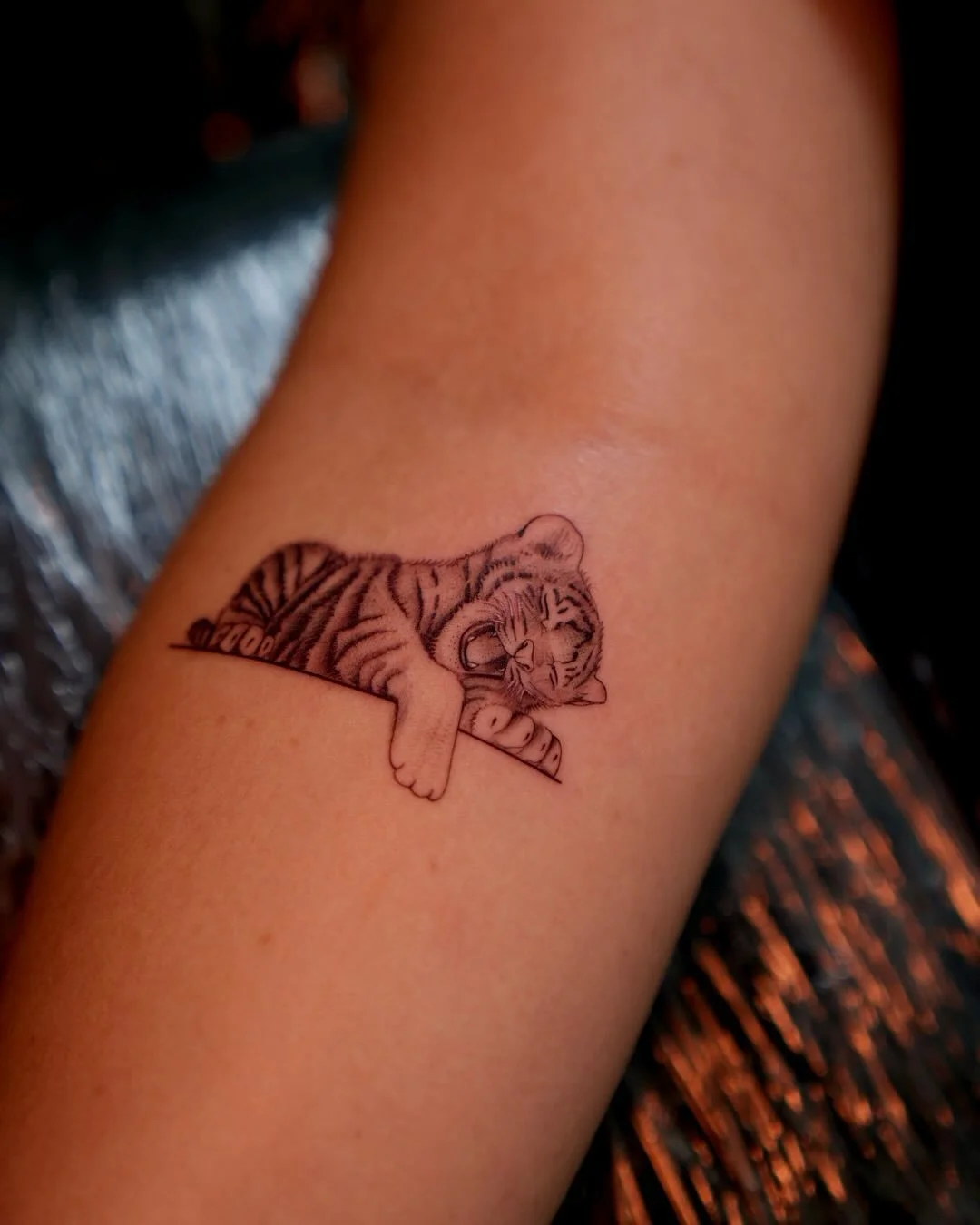 Nurture your inner tiger cub today 🐯

#sandiegofinelinetattoo #sandiegofinelinetattooartist #tigertattoos #finelinetattoos