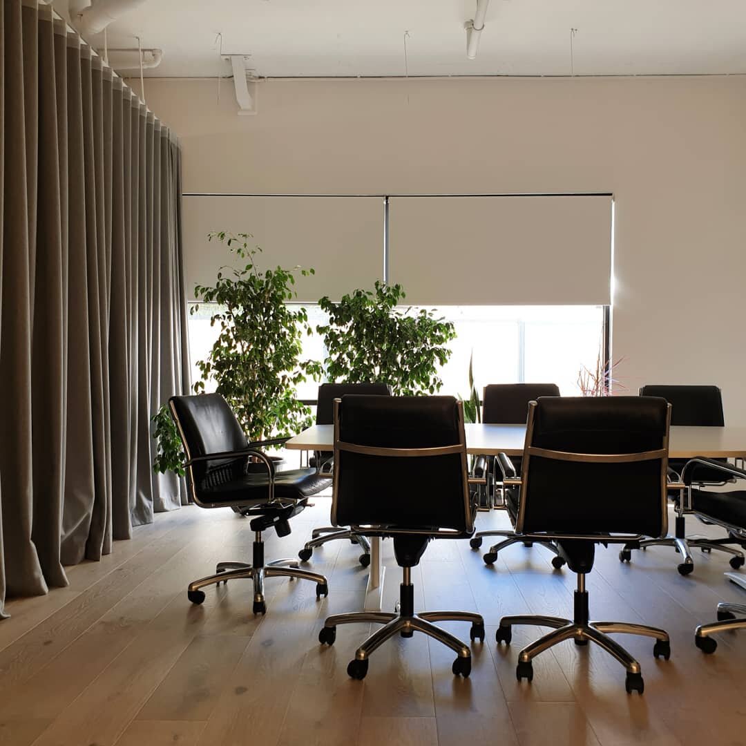 RAD office in Northbridge. Meeting room filled with natural light and plants.

#architecture #waarchitecture #northbridge #northbridgebusiness