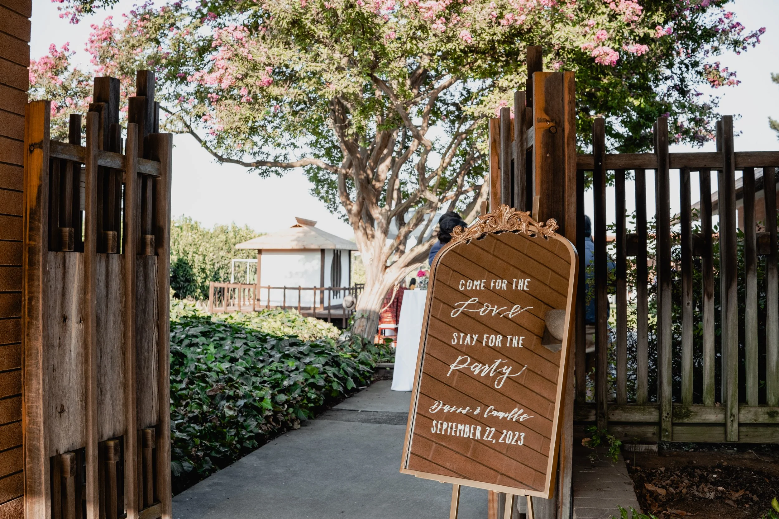 Wedding mirror sign | Northern California wedding signage | Modesto calligrapher | Lodi calligrapher | San Francisco Bay Area calligrapher | Wedding signage ideas