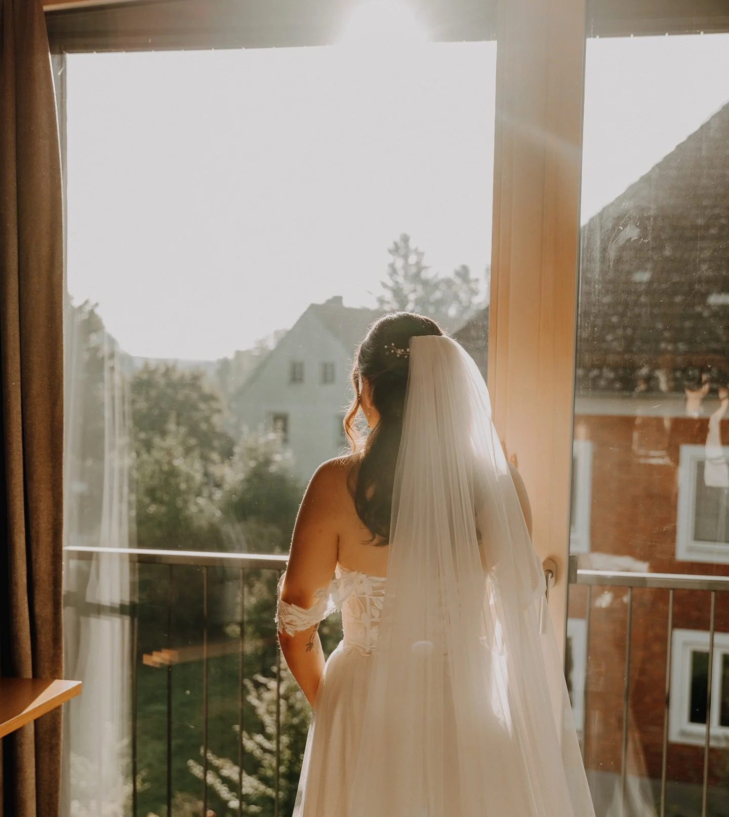 intimate bridal moments ✨
.
.
.
.
#Wedding
#Bride
#WeddingDay
#WeddingPhotography
#WeddingDress
#Wedding Photographer
#WeddingInspiration
#Marriage
#InstaWedding
#WeddingParty
#Wedding #bride2026