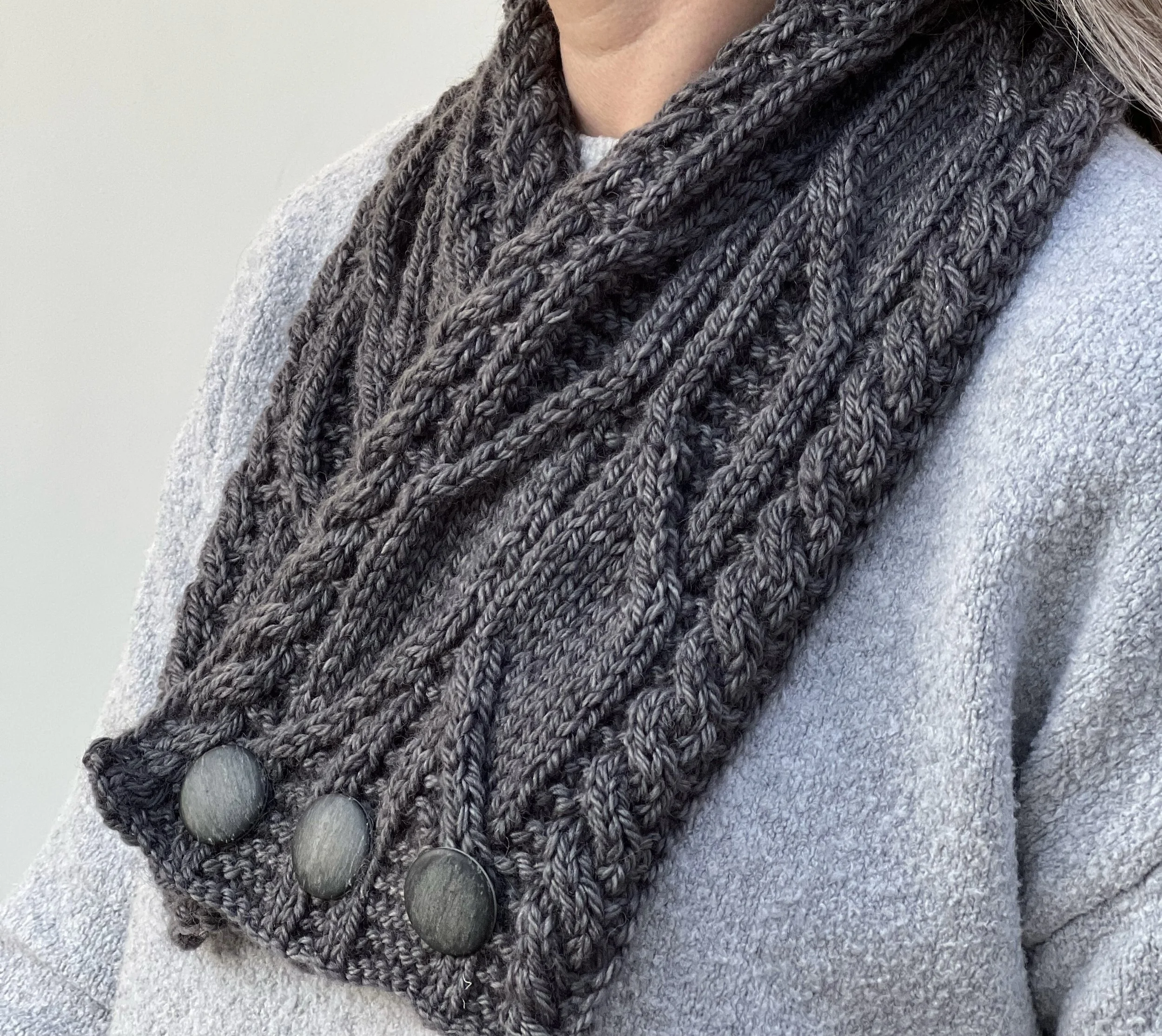 Little Leaf Cable Cowl Pattern on Ravelry