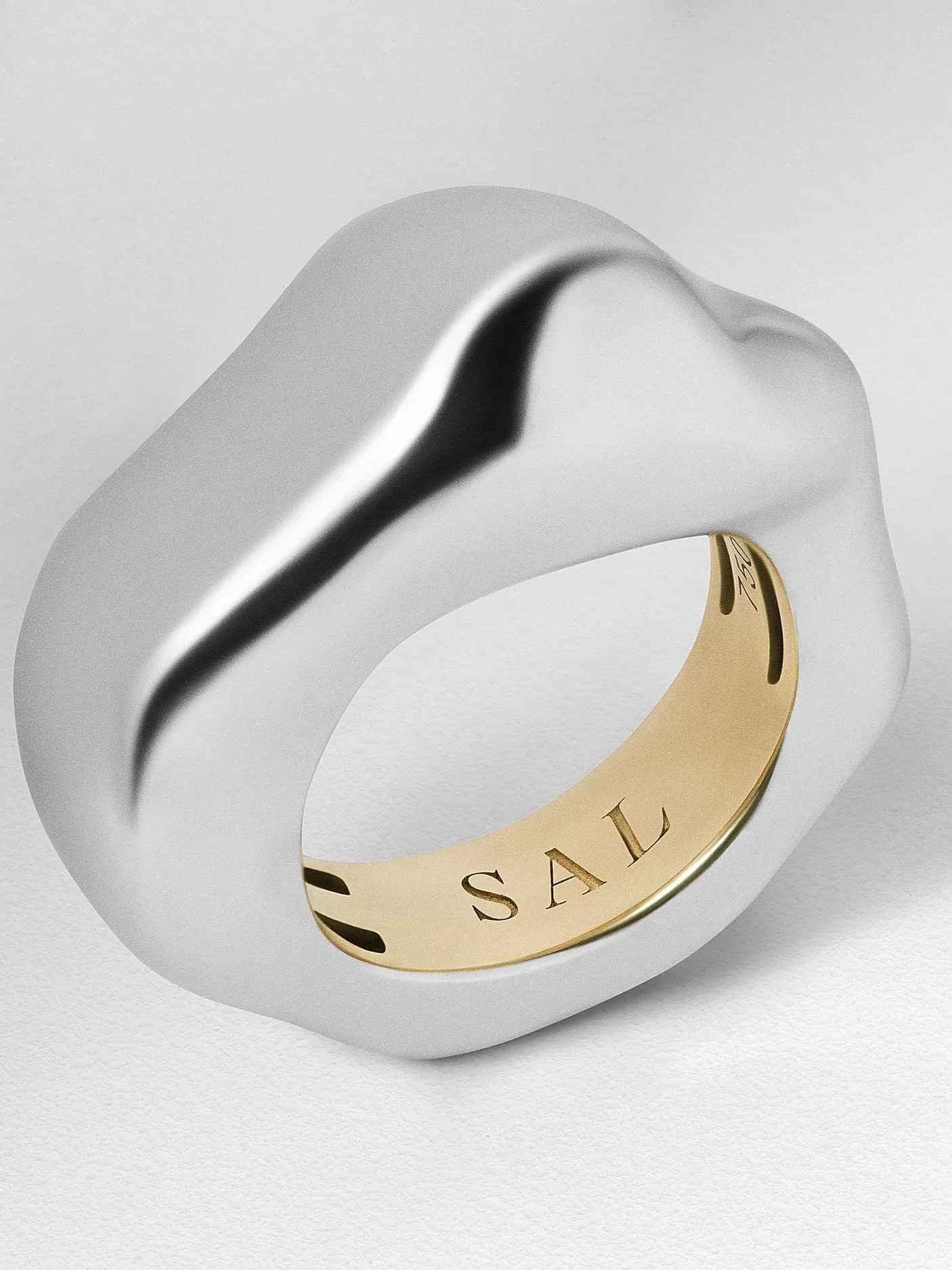 The Orbit Clear Ring