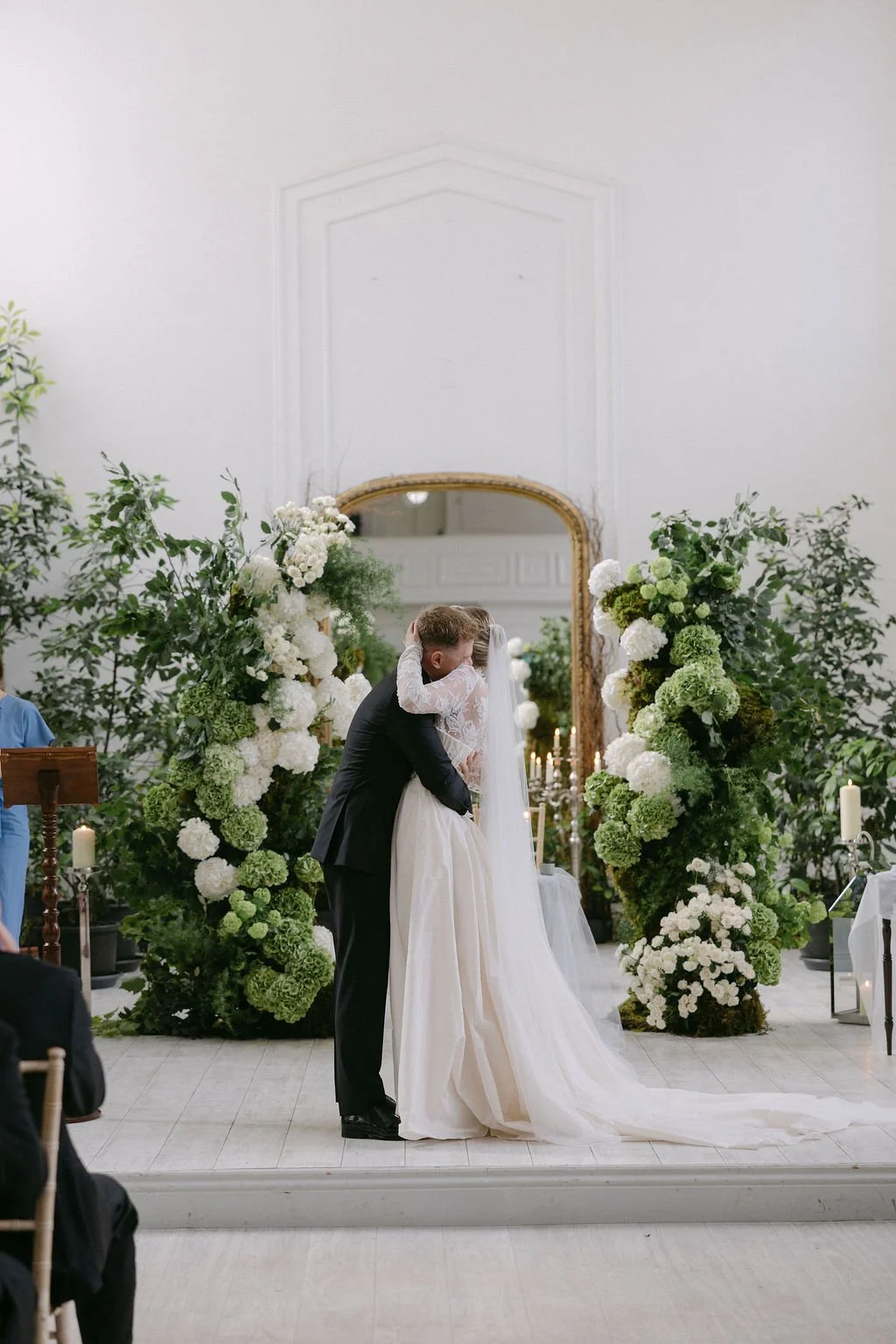 Modern and Romantic; Eavan & Keith at Gloster House by Ivana Patarcic Photography