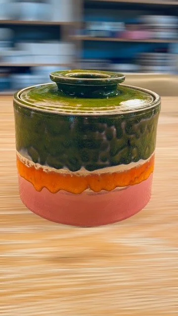 roze oranje groen dekselpot.jpg