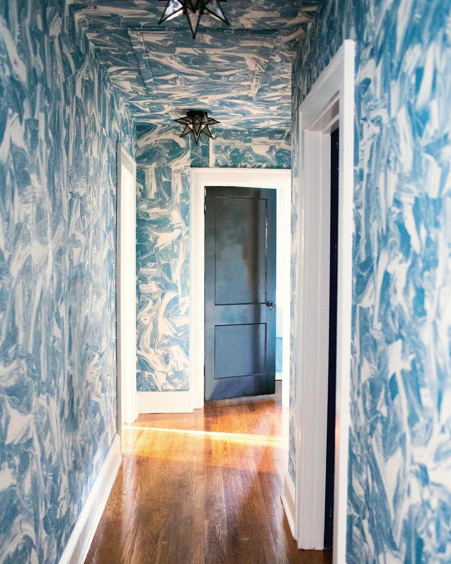 Today is the day! Congrats to @haskellharris on the launch of her gorgeous book, The House Romantic. Here are some of my favorite pictures showing Haskell&rsquo;s creativity:

Image 1: You might think the marbled walls are wallpaper, but Haskell used