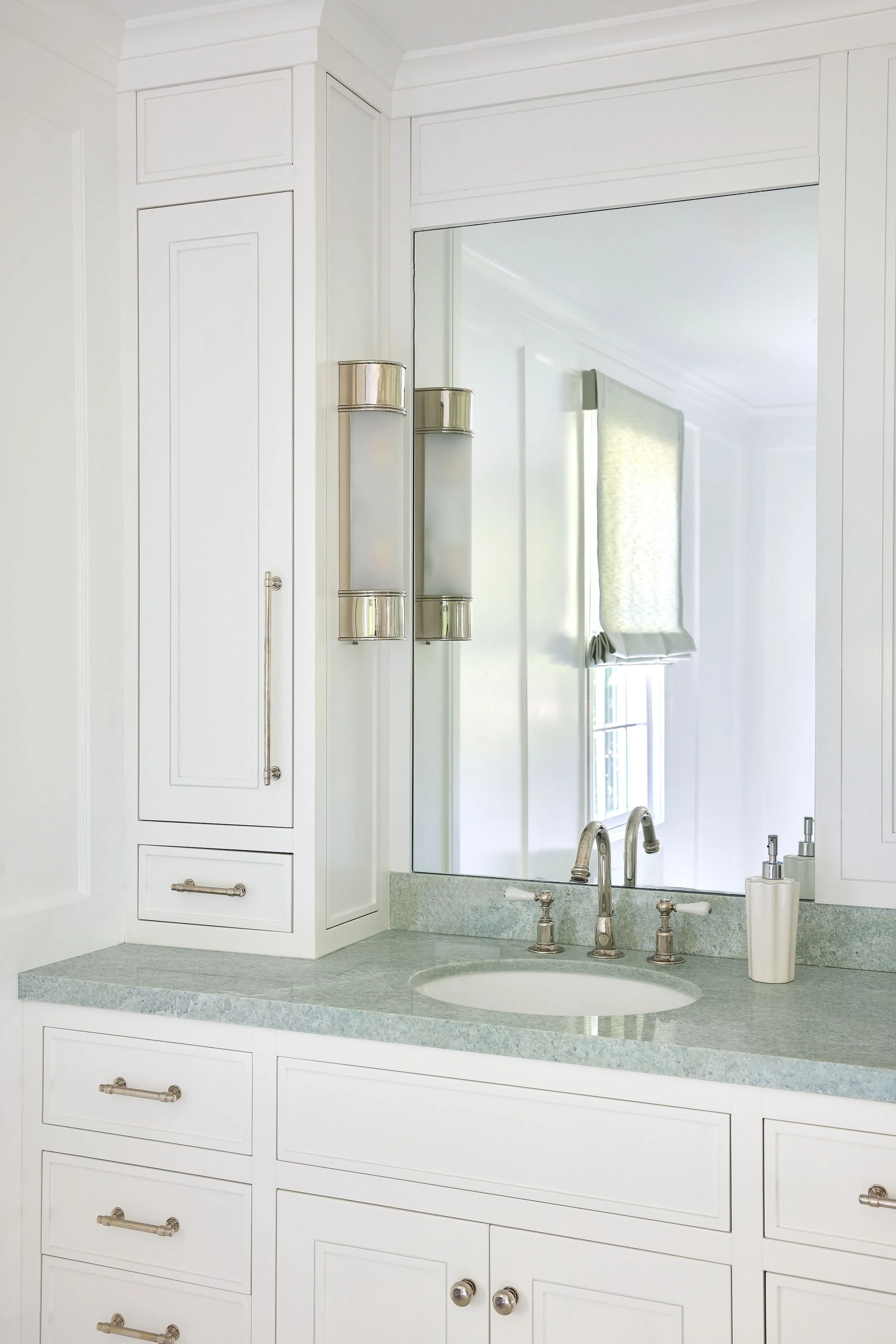 Sara Hilmer, Manhasset, Parker Bowie Larson, Photography by Julia D’Agostino