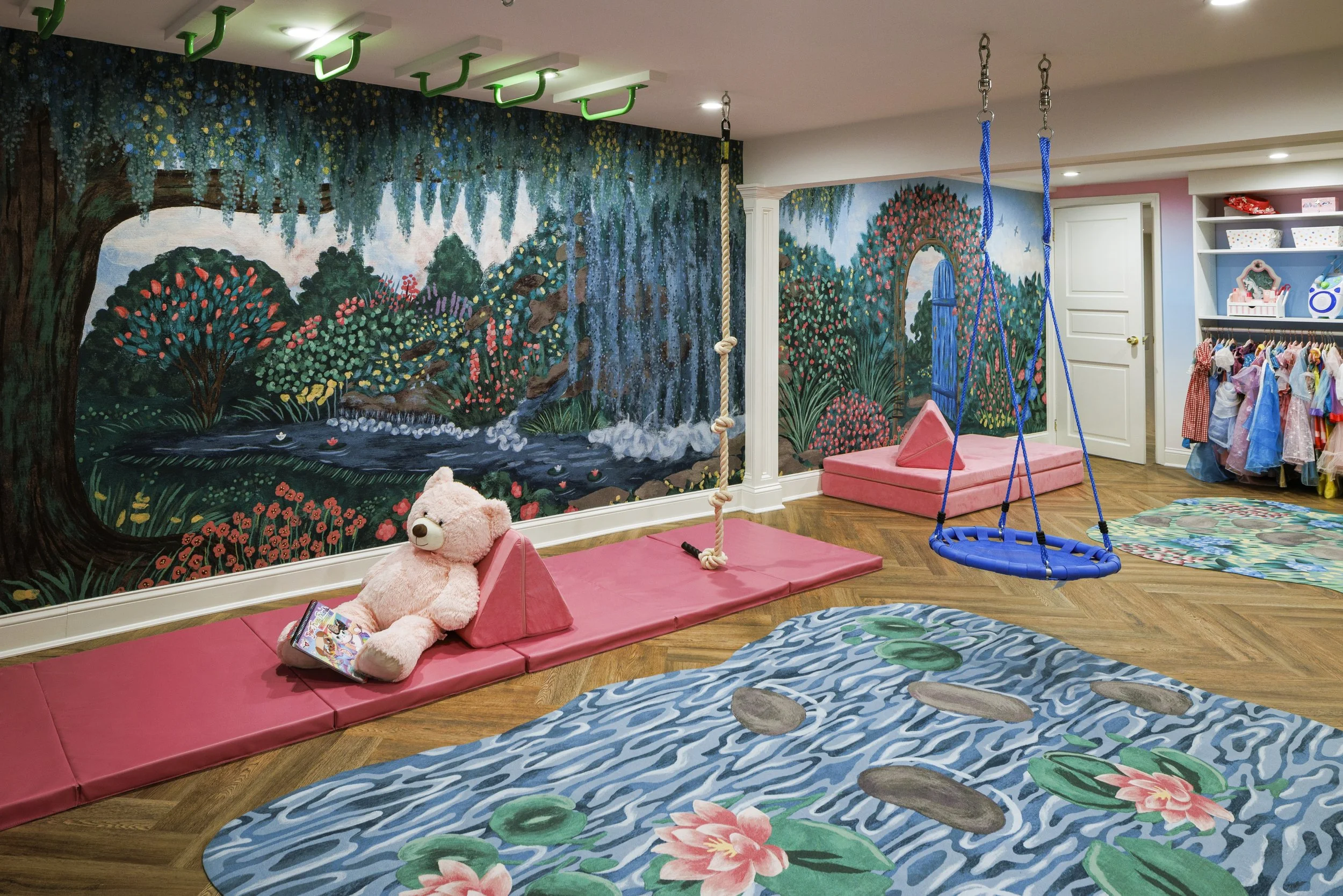 4 CC-PARKER-LARSON-24-8668-HIGHRES.jpeg