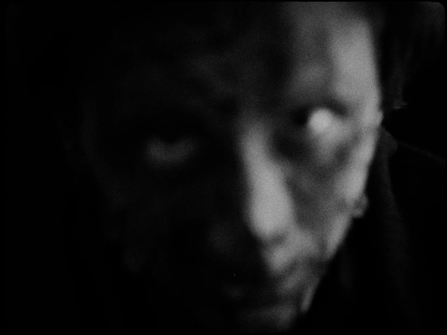PARA_STILLS26.jpg