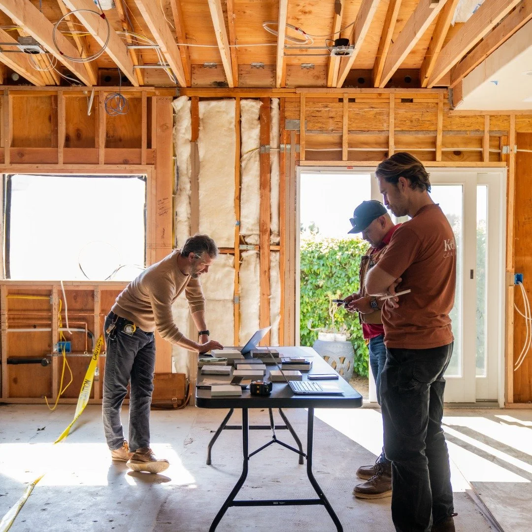 Before the first hammer swings, we&rsquo;re already deep in the details.
At Kellow Construction, we don&rsquo;t rush into construction, we slow down first.
This is our Design Build process in action:
- Planning layouts, selections, and finishes in de