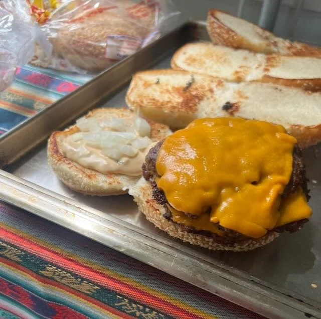 Cheeseburger, Cheeseburger