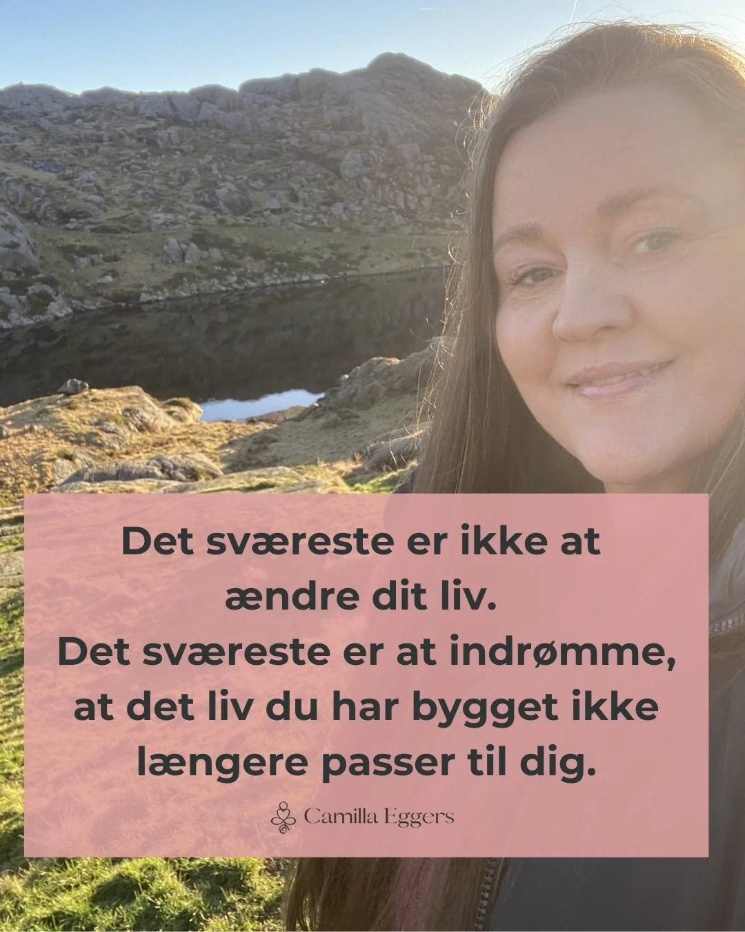 Det sv&aelig;reste er ikke at &aelig;ndre dit liv.
Det sv&aelig;reste er at indr&oslash;mme, at det liv du har bygget, ikke l&aelig;ngere passer til den du er blevet.

Men i virkeligheden er det ofte et tegn p&aring; noget smukt:

Du har udviklet dig