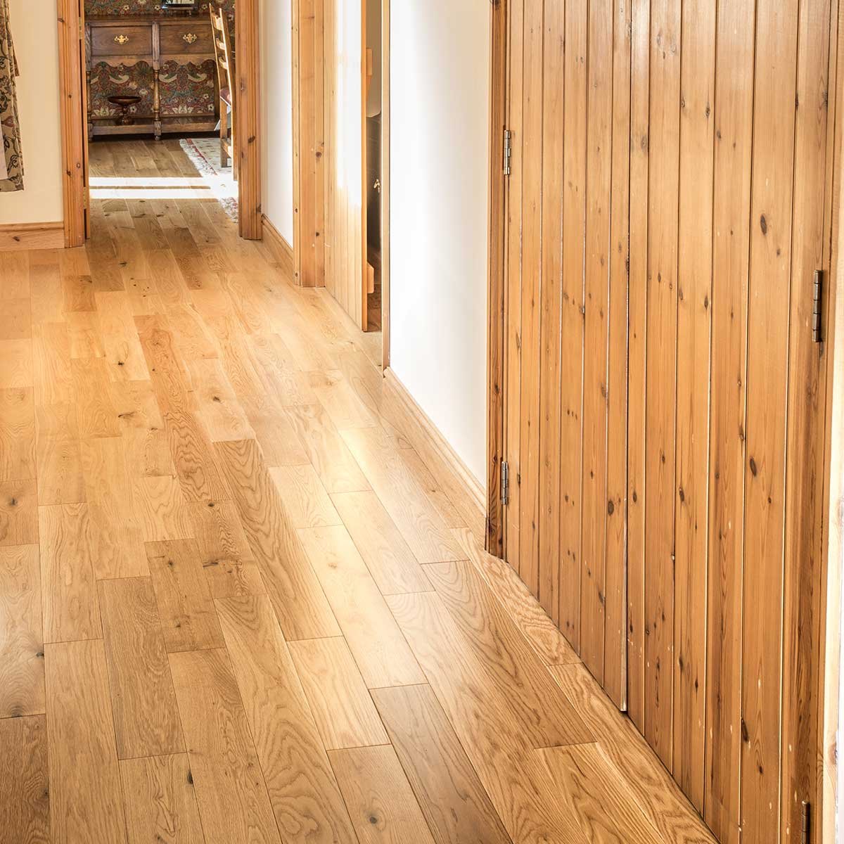 V4 E125 Sunlit Oak from The Floor Collection