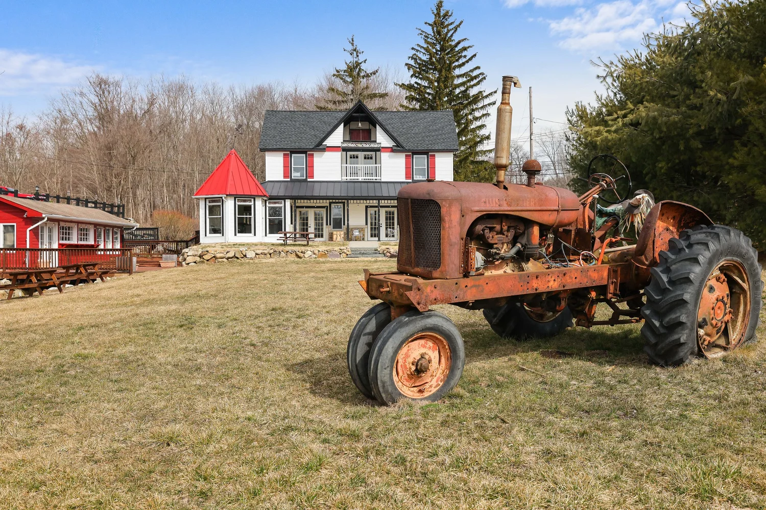 Explore Our Elegant Exterior Spaces in Ringwood, NJ | Merced Manor