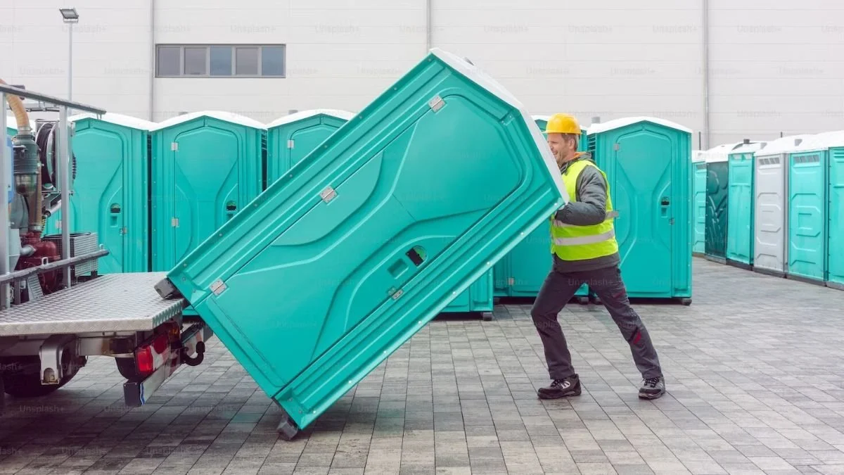 What Is The Blue Liquid In A Porta Potty? TOI TOI USA