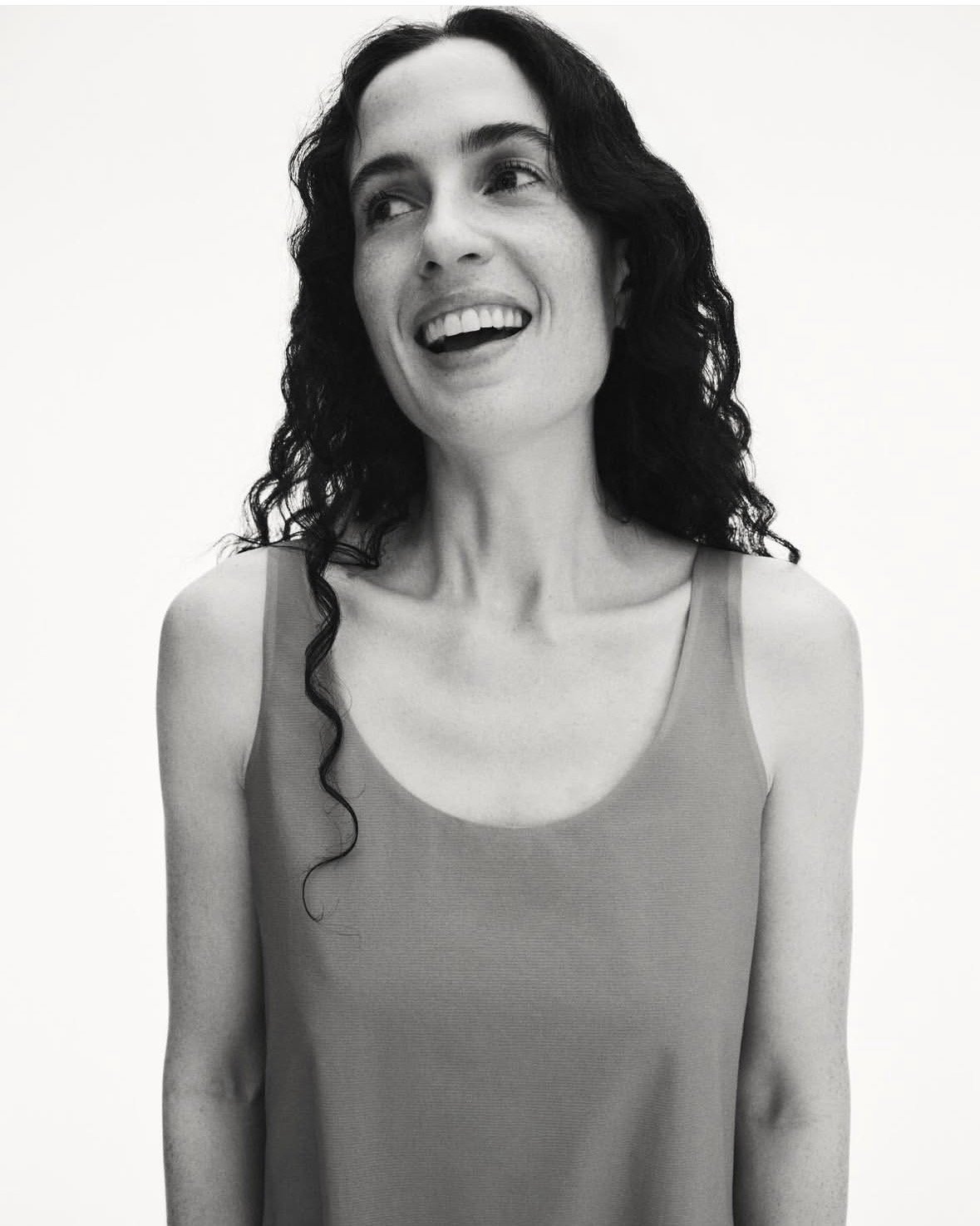 VEILANCE - PARIS - SUM 25 BRAND CD