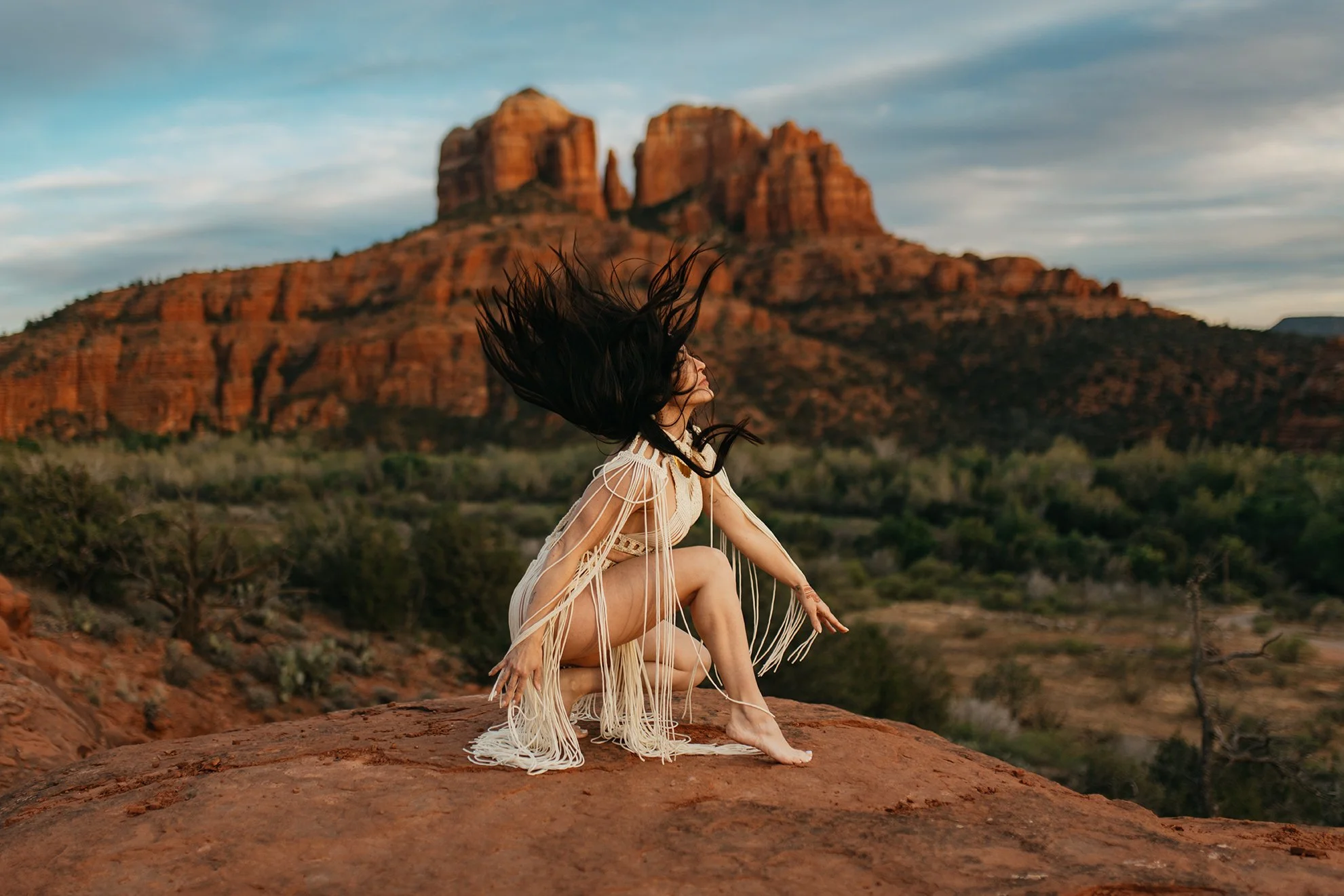 Red Rock Rituals: 4 Empowering Photoshoots in Sedona -Women Empowerment Photographer 