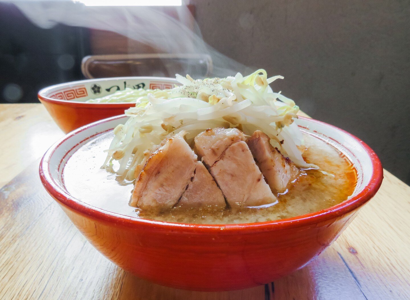 You know it's going to be good when your bowl is STEAMING💨
＊＊
#tsujita #tsujitaannex #losangeles #tsukemen #ramen #lunch #dinner #everymeal #cheatday #tonkotsu #jiro #goodfood #food #foodiesofinstagram #la #foodie #eating #foodstagram #foodphotograp