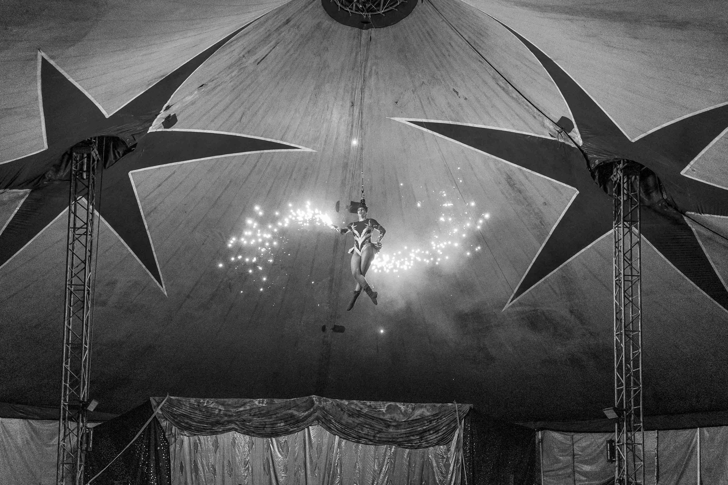 Forever Circus for InvisibleMan.Photography-10.jpg