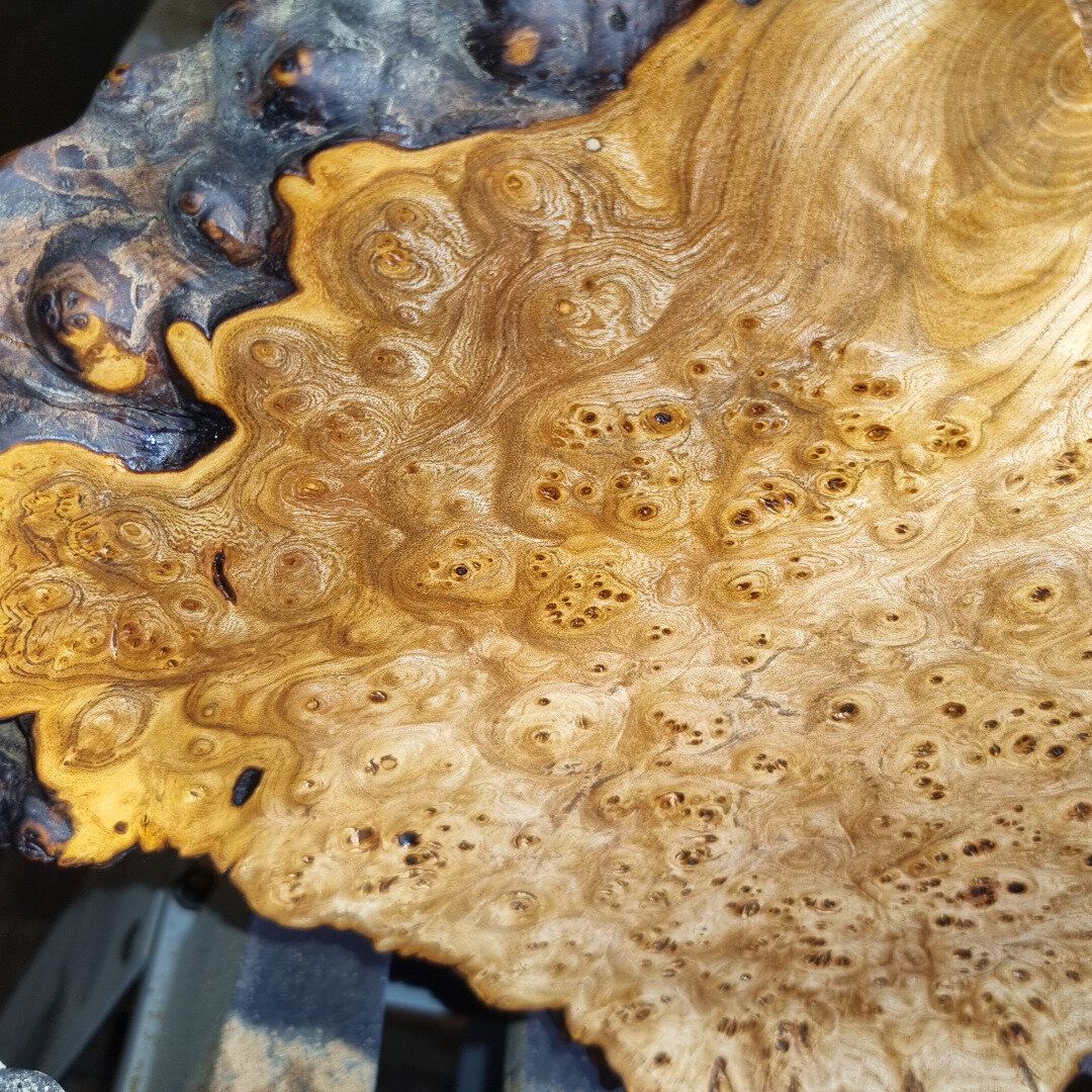 There is something amazing about uncovering burls... finished items later ;)
#woodturning #madeinscotland #natureknowsbest