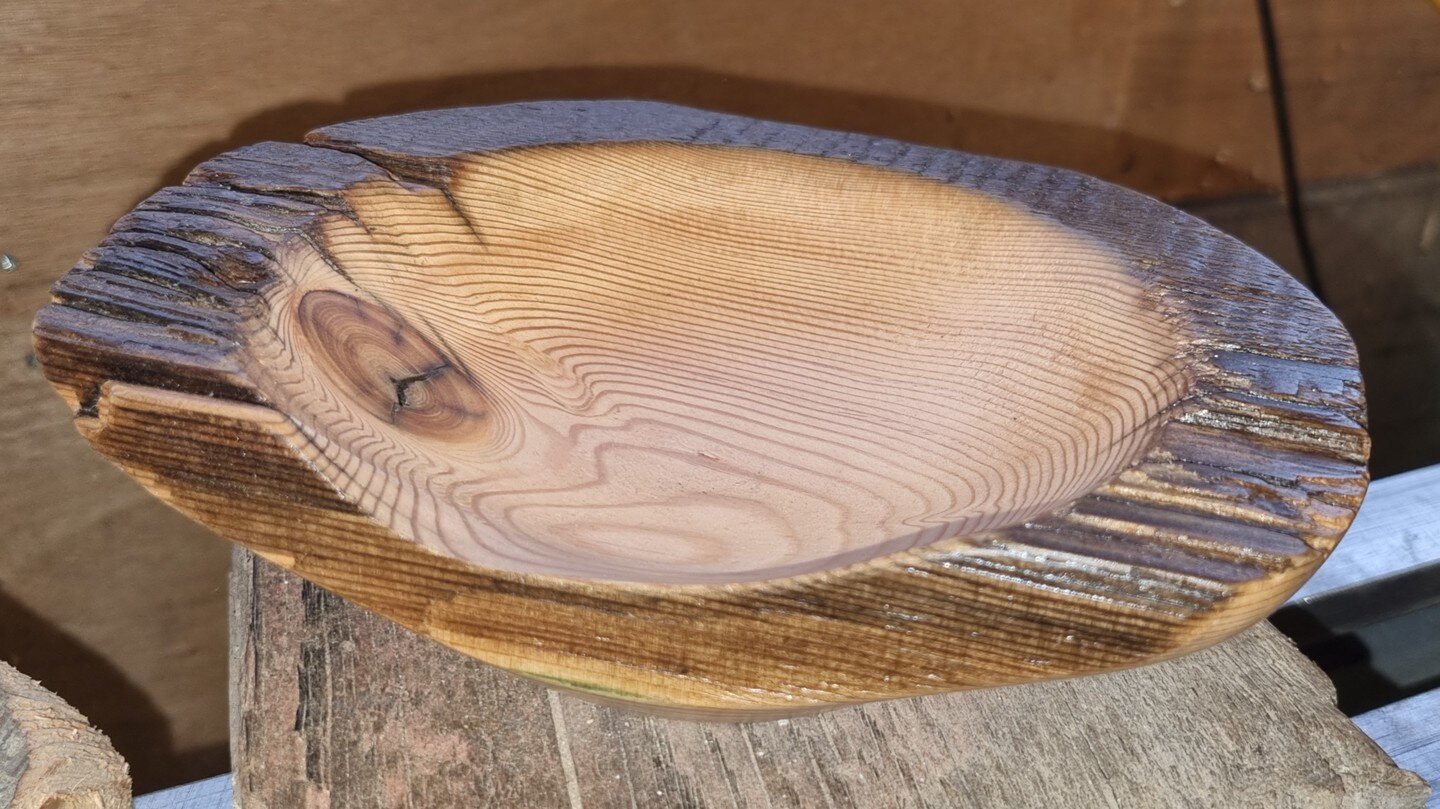 First time using reclaimed Douglas Fir (courtesy of @lhart2023 and @phillxiii).
A lovely wood to turn! Even if one of the cracks did separate and fly away at speed (hence the flat side)...
Tried to keep as much of the character as possible on the