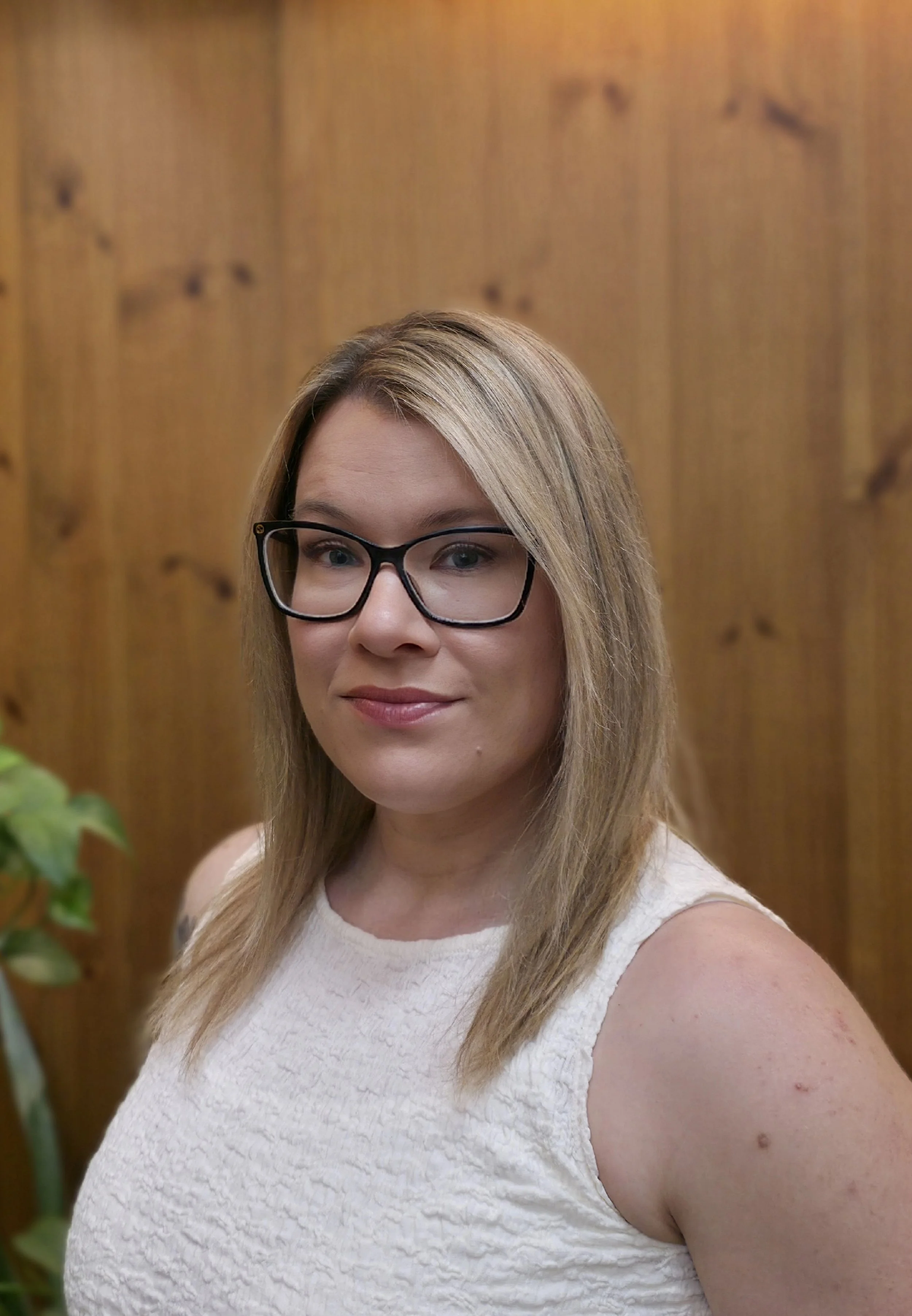 Portrait of Kayla, massage therapist at Purple Salt Salon & Spa in Vermont