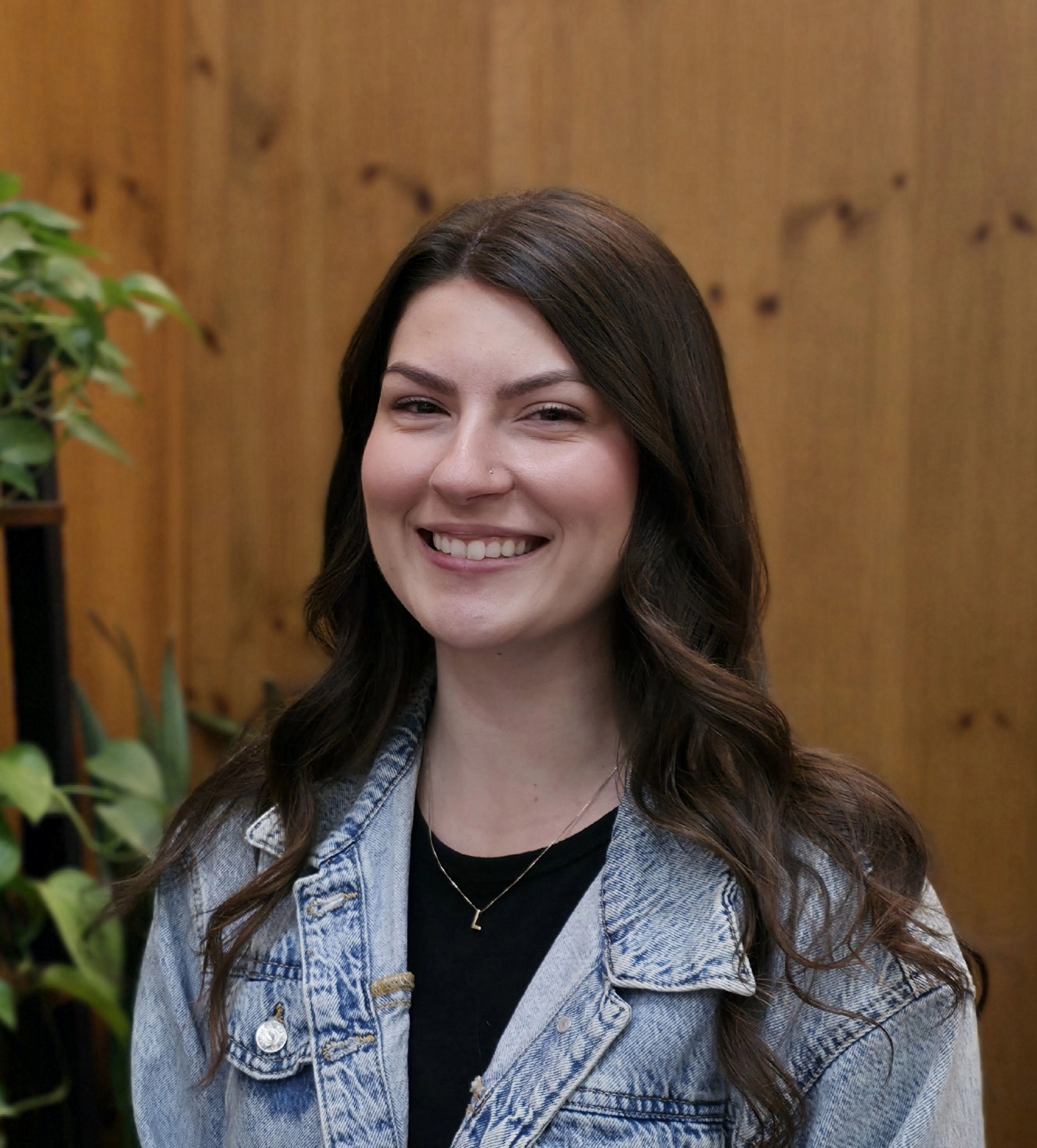 Portrait of Shianne, stylist at Purple Salt Salon & Spa in Vermont