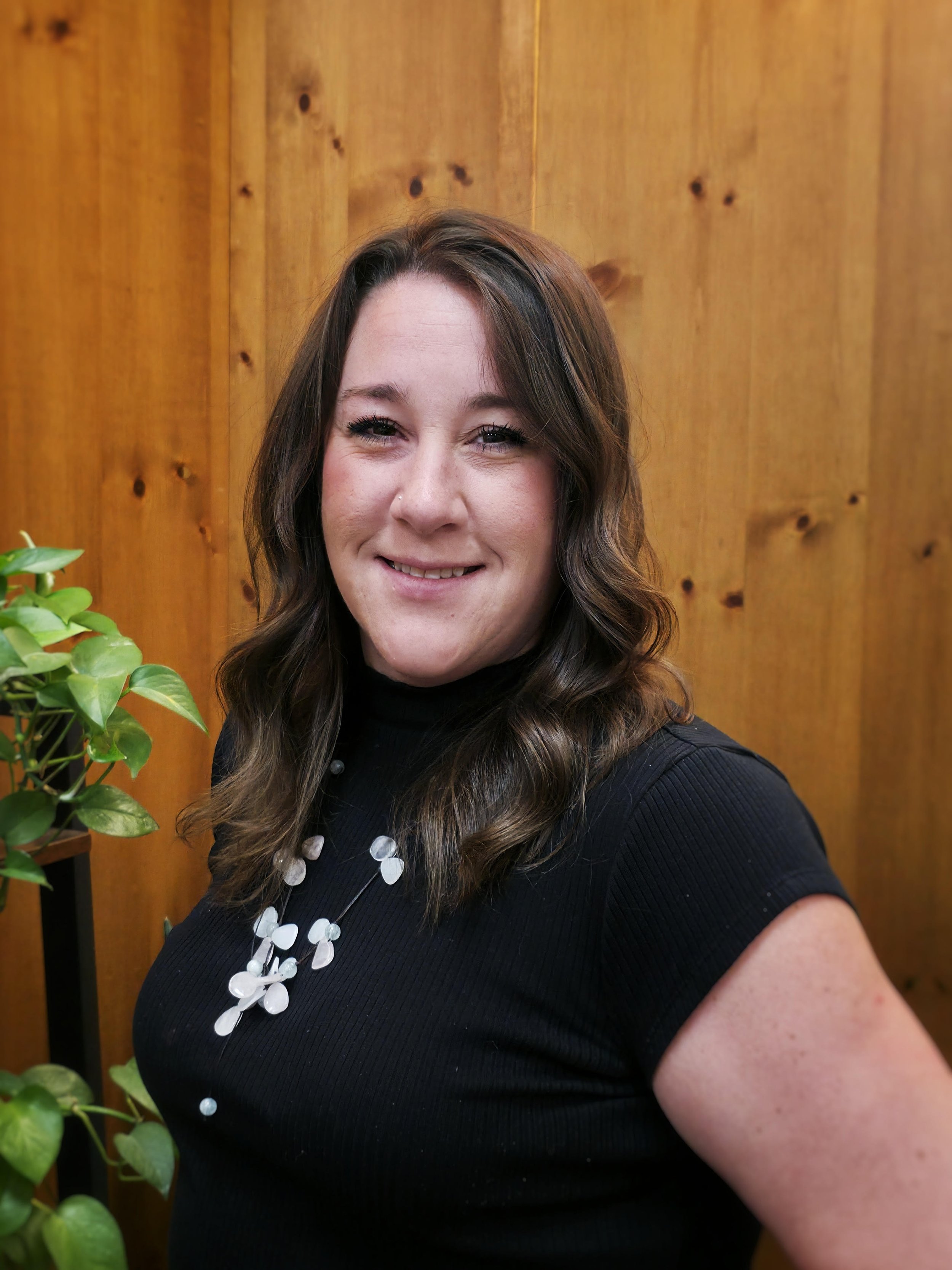 Portrait of Kelsey, stylist at Purple Salt Salon & Spa in Vermont