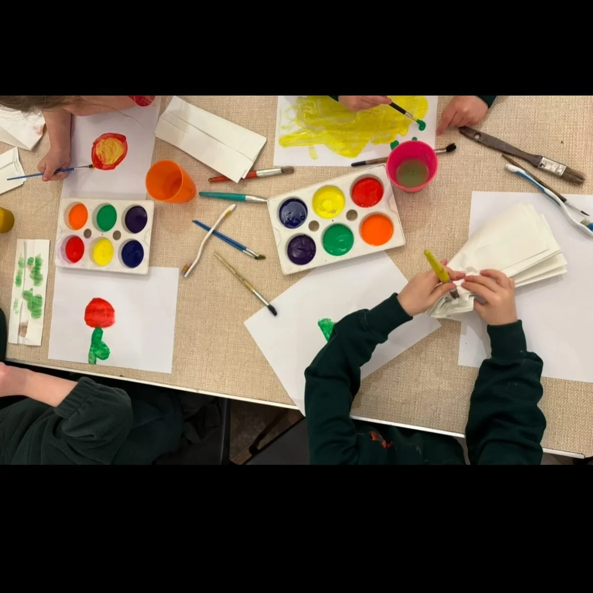 ⭐️St Philip&rsquo;s⭐️
Today at St Philip&rsquo;s we&rsquo;ve been painting!
The children have even exploring their artistic side, painting different animals, flowers and patterns! 🎨🖌️🌸🌻🐈