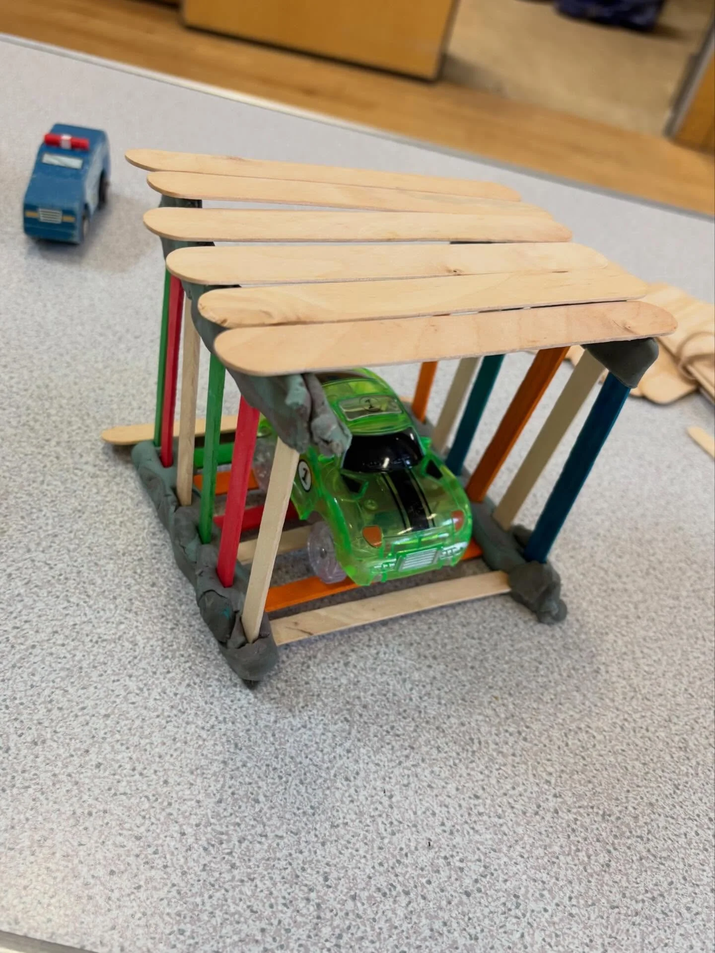 ⭐️ Reigate Parish ⭐️ Little builders hard at work in our STEM Garage! 🛠️✨ Creating, testing, and problem-solving one stick at a time.🚗