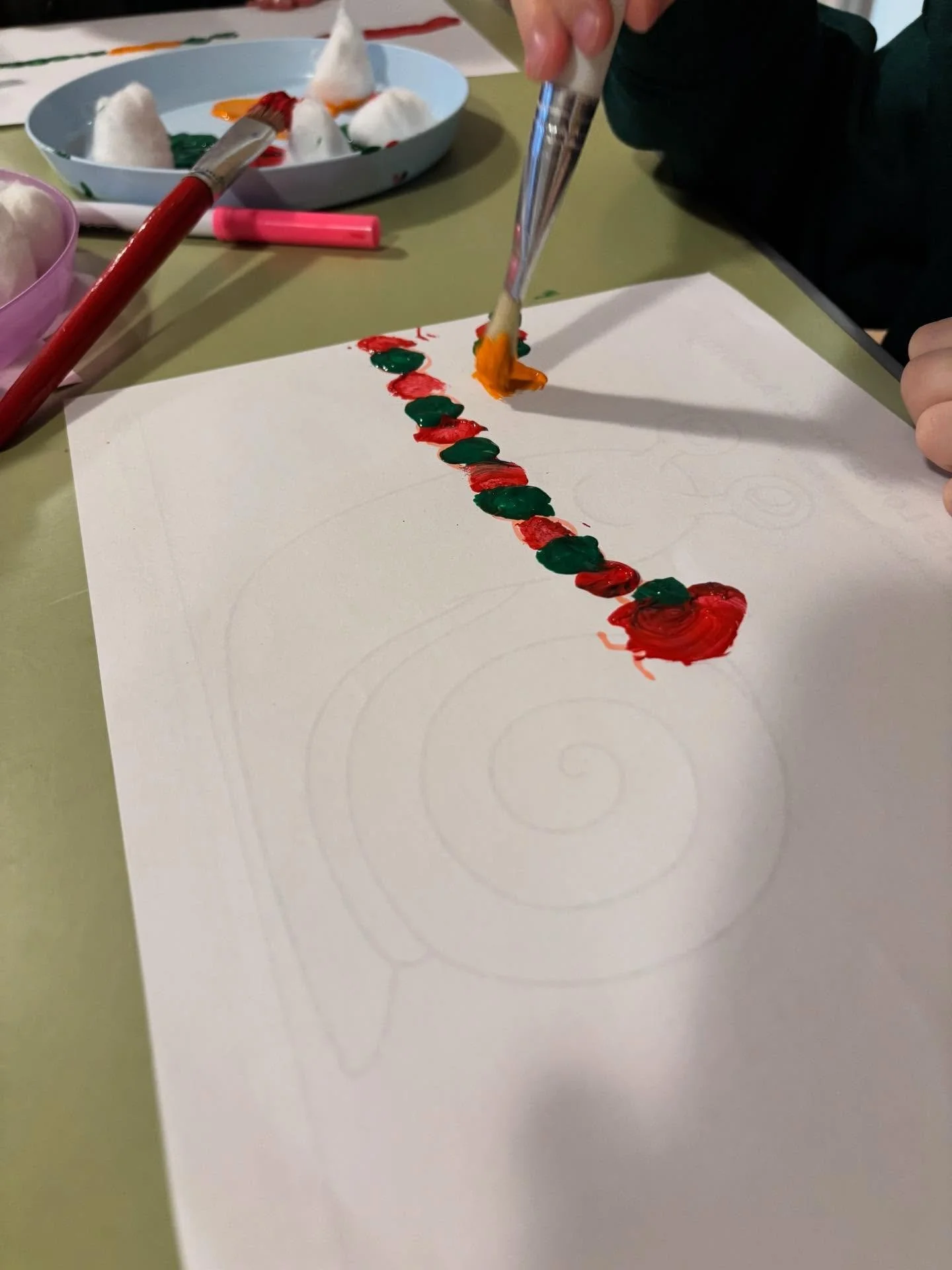 At breakfast club we&rsquo;ve been creating wonderful caterpillars with paint. 🐛