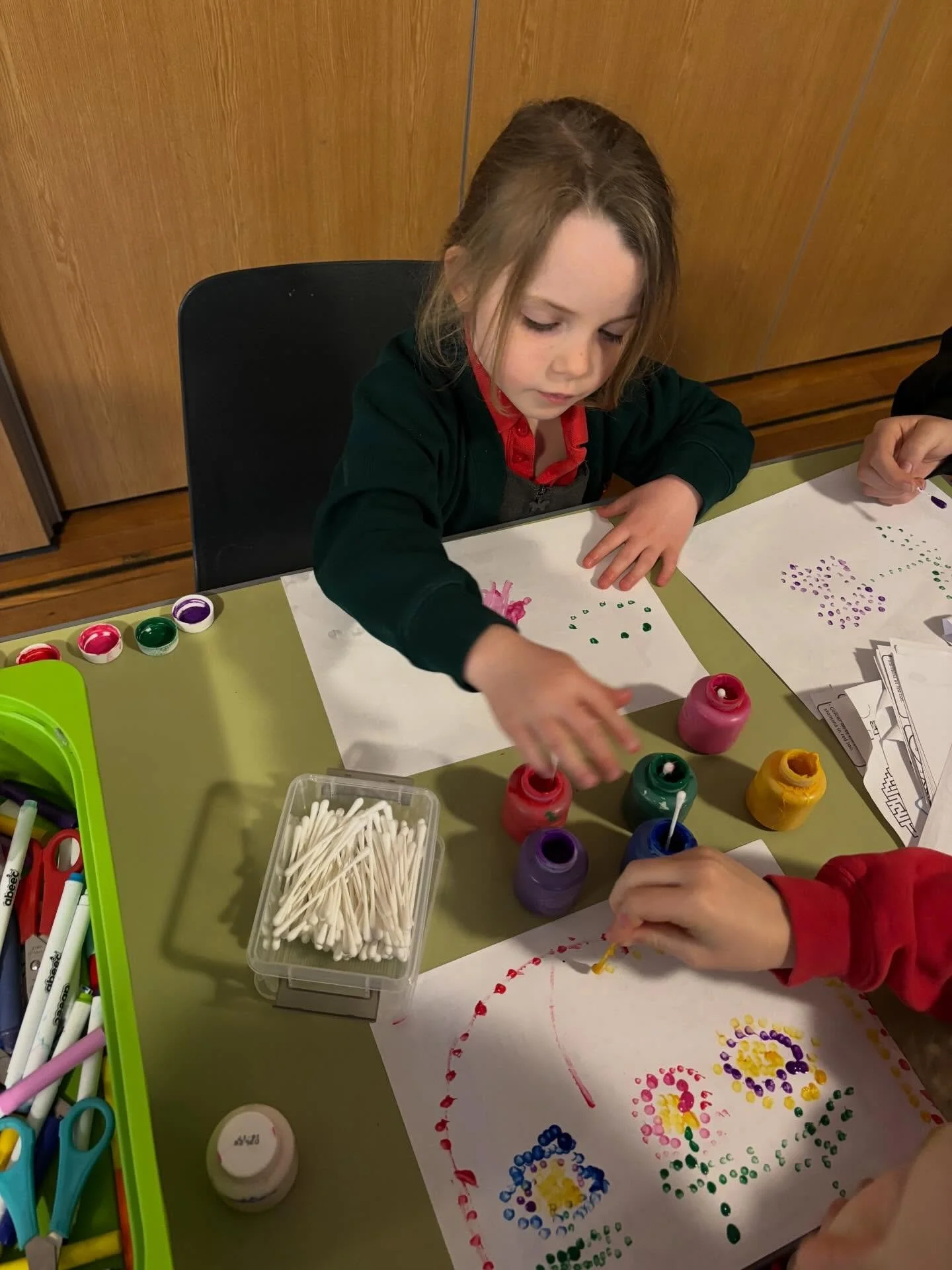 ⭐️Breakfast Club at St Marks⭐️

We&rsquo;ve been getting creative with some spring cotton bud painting!🌸🌿🌺