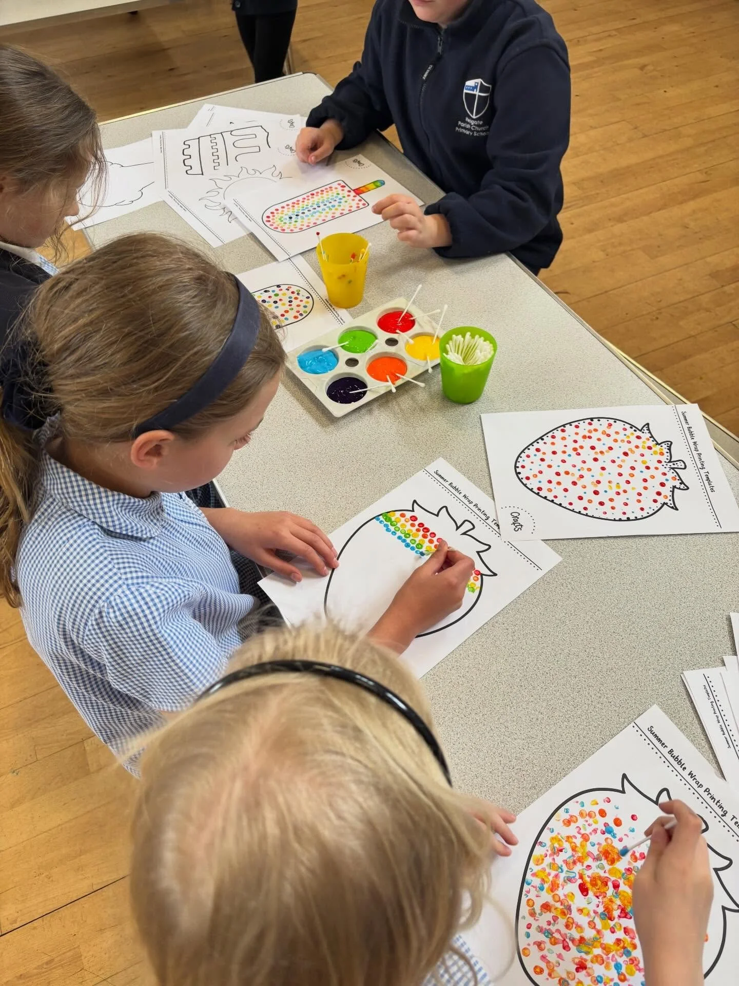 Last weeks activities at Reigate Parish, celebrating national days such as Earth Day, St George&rsquo;s Day and World Art Day🏴󠁧󠁢󠁥󠁮󠁧󠁿🎨🌎