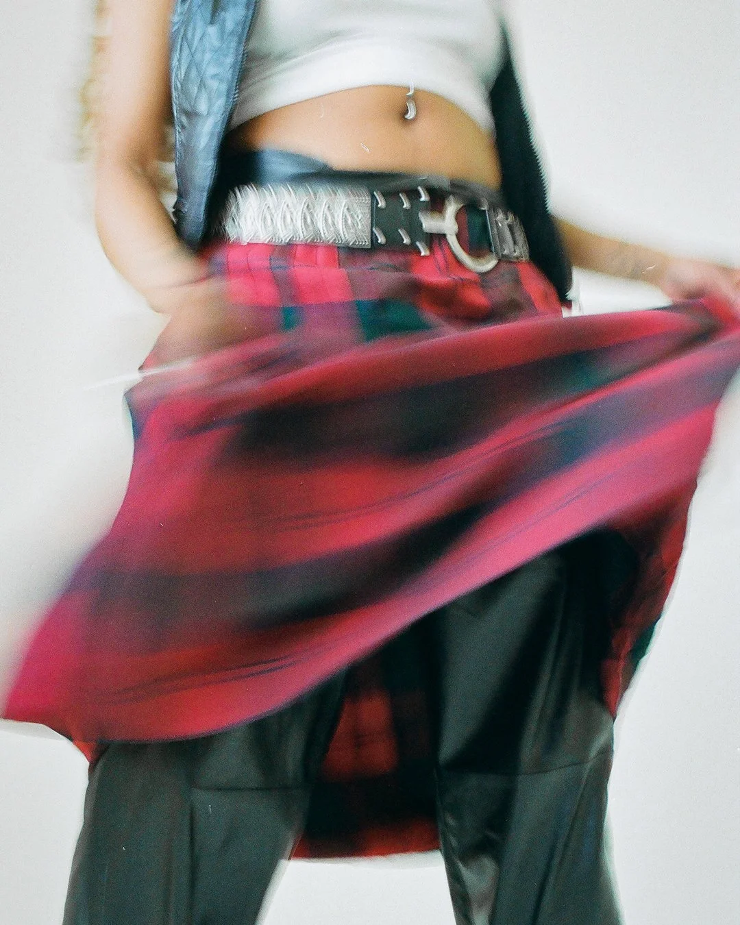 Malaika_infeedcarousel_2_4.jpg
